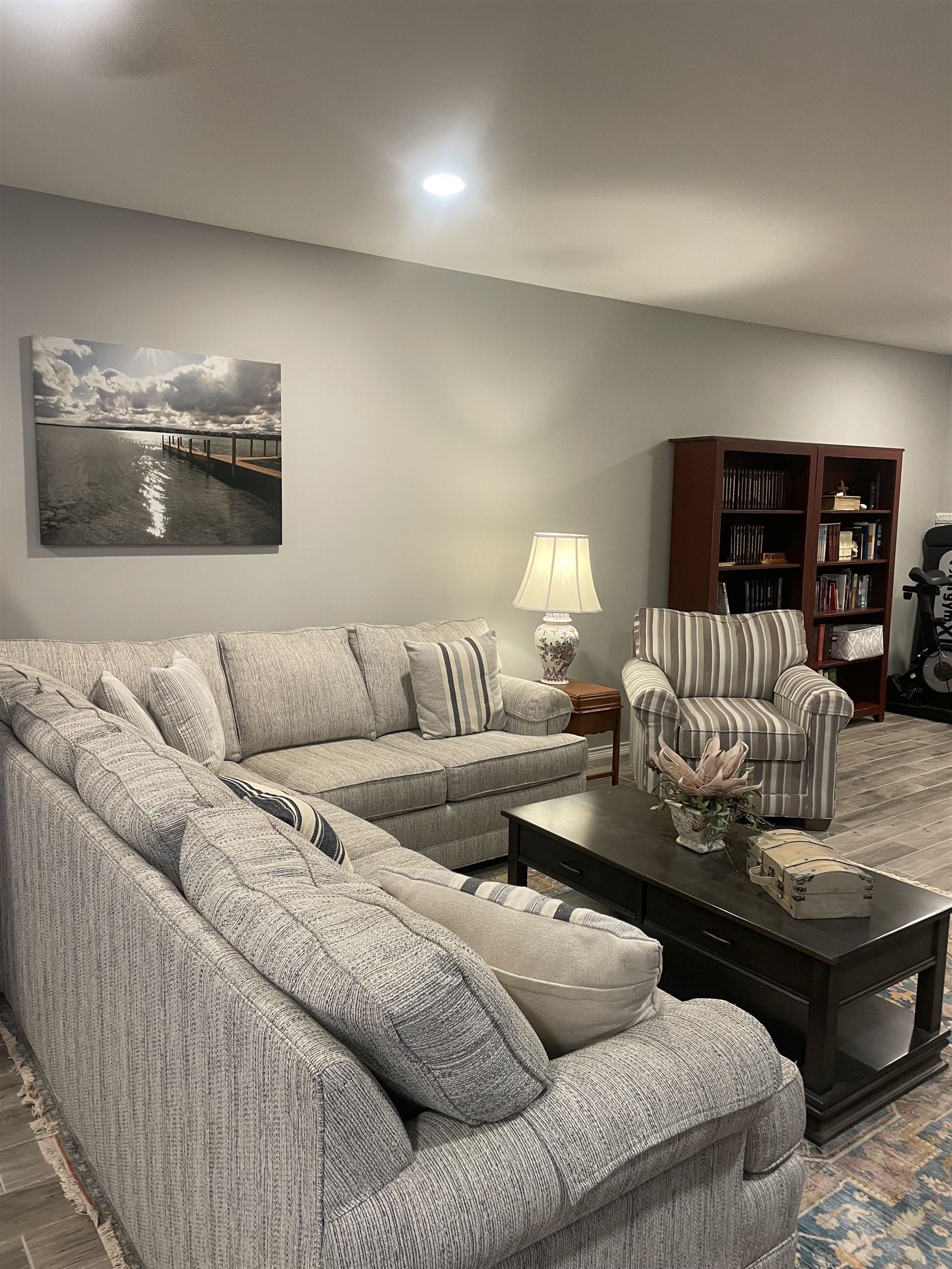 https://zimg.paragon.ice.com/ParagonImages/Property/PH/AABRKY/61002/7/0/0/bc39f960ec977690bab89a8cc28ef61c/0/7fe647e3055fbf3611443299429476dd/61002-e3468bd1-7074-4136-bd3c-4390a8e64706.JPG
