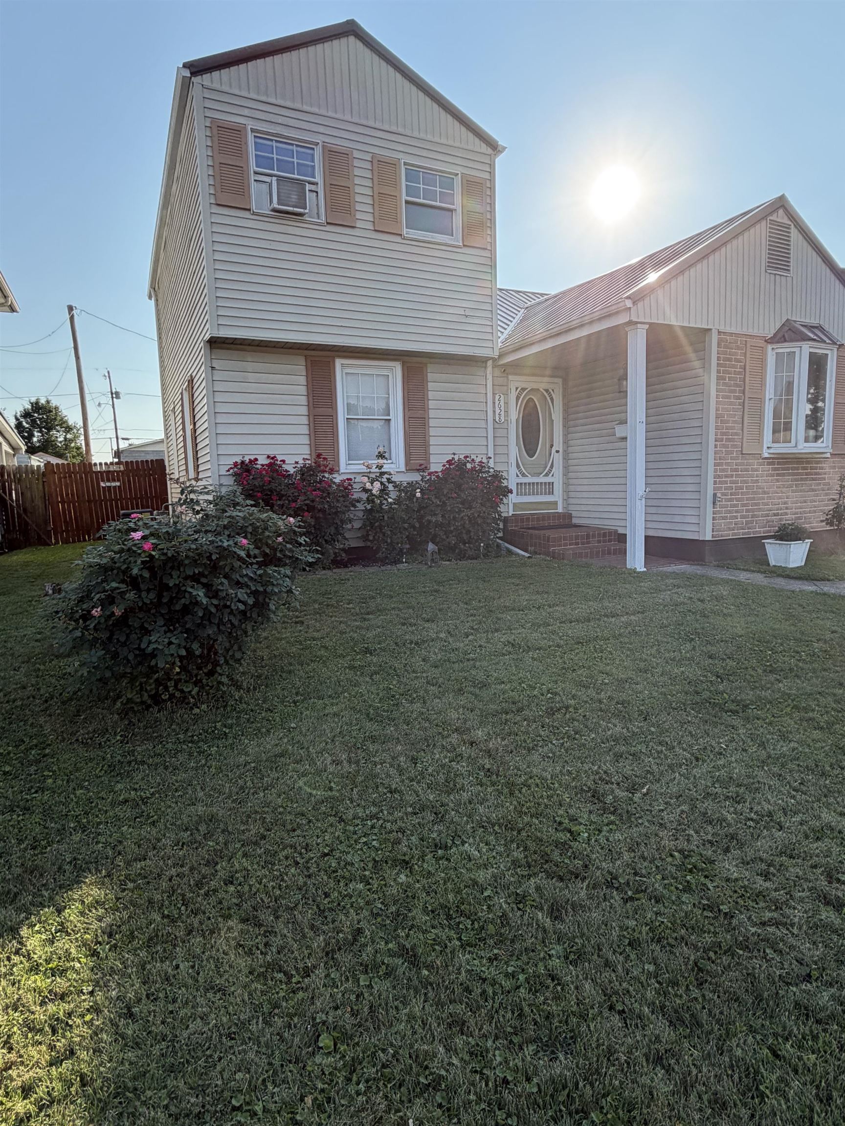 https://zimg.paragon.ice.com/ParagonImages/Property/PH/AABRKY/61003/12/0/0/310b1879af9ff59989934f0f6916d9a0/0/e3225e9f4dba099cbf39a392ae28a396/61003-25aa6e58-44e1-439b-b7b9-741133f5cab0.JPG
