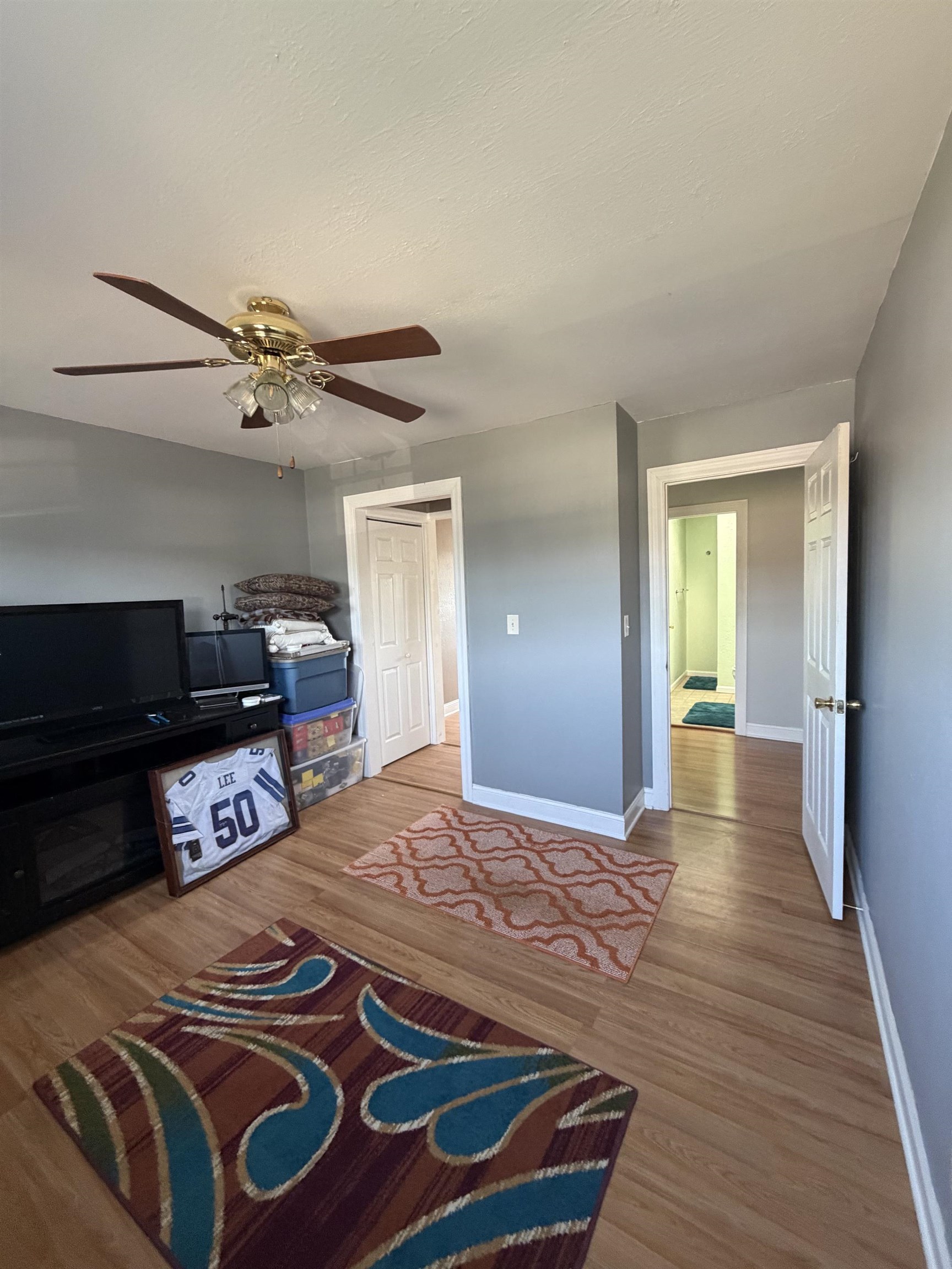 https://zimg.paragon.ice.com/ParagonImages/Property/PH/AABRKY/61003/9/0/0/ba9156e1bd52b7a7b757695a31792c69/0/e3225e9f4dba099cbf39a392ae28a396/61003-49af6df1-58f6-4a5a-a5fb-870510aafd01.JPG