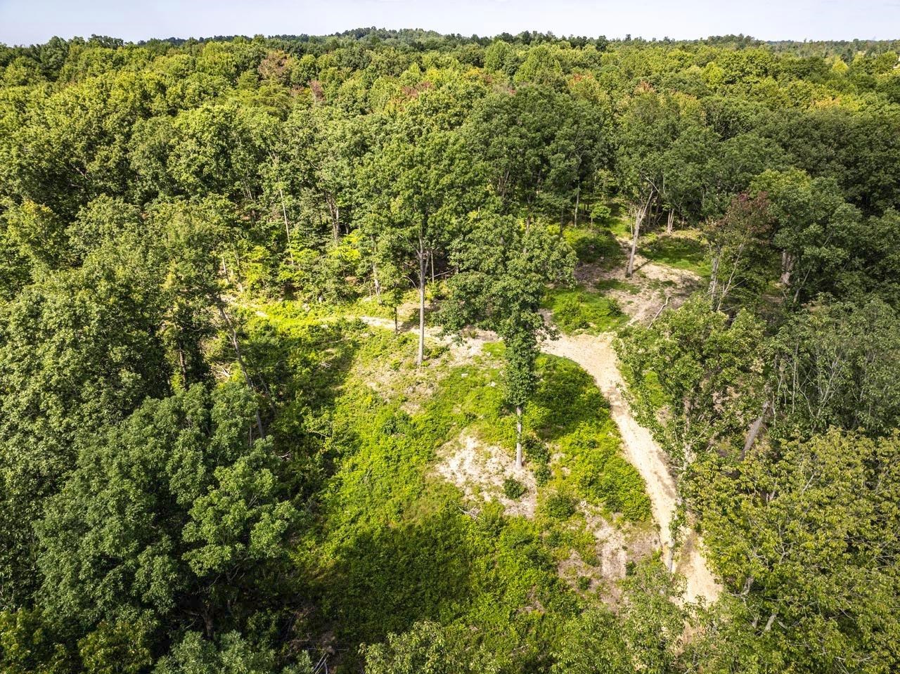https://zimg.paragon.ice.com/ParagonImages/Property/PH/AABRKY/61007/1/0/0/c2d28636e03e0e7716bfc67839562f51/0/3de479afc844e8b33d773b1a77bc8d6b/61007-298cd7b6-882e-4763-a11e-f1b8d2c1900a.JPG