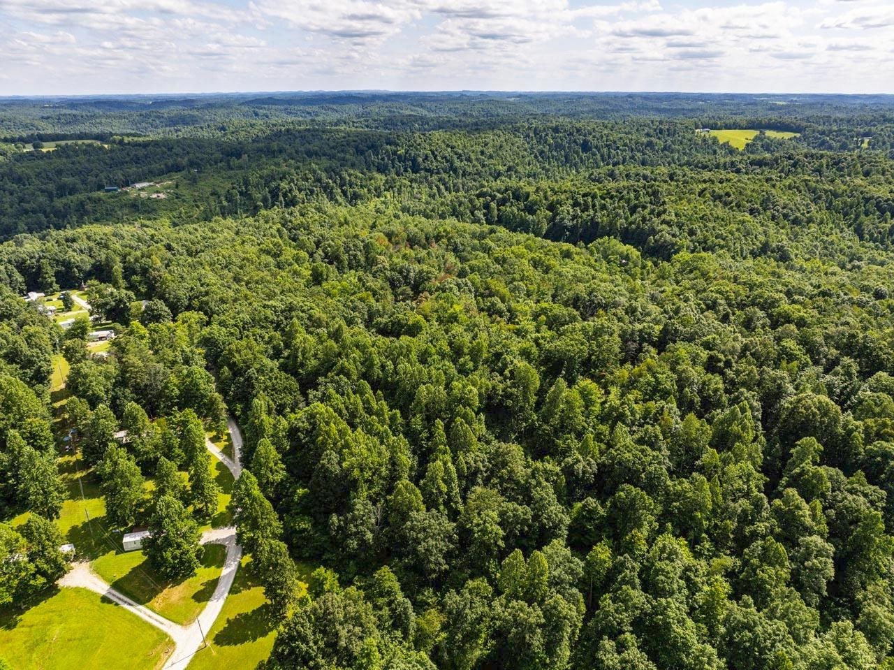 https://zimg.paragon.ice.com/ParagonImages/Property/PH/AABRKY/61007/8/0/0/5692e499af2b4b22a2dd90e3538d64fa/0/3de479afc844e8b33d773b1a77bc8d6b/61007-ca1923a9-c5d9-4a3e-a19e-6e9e3e439505.JPG