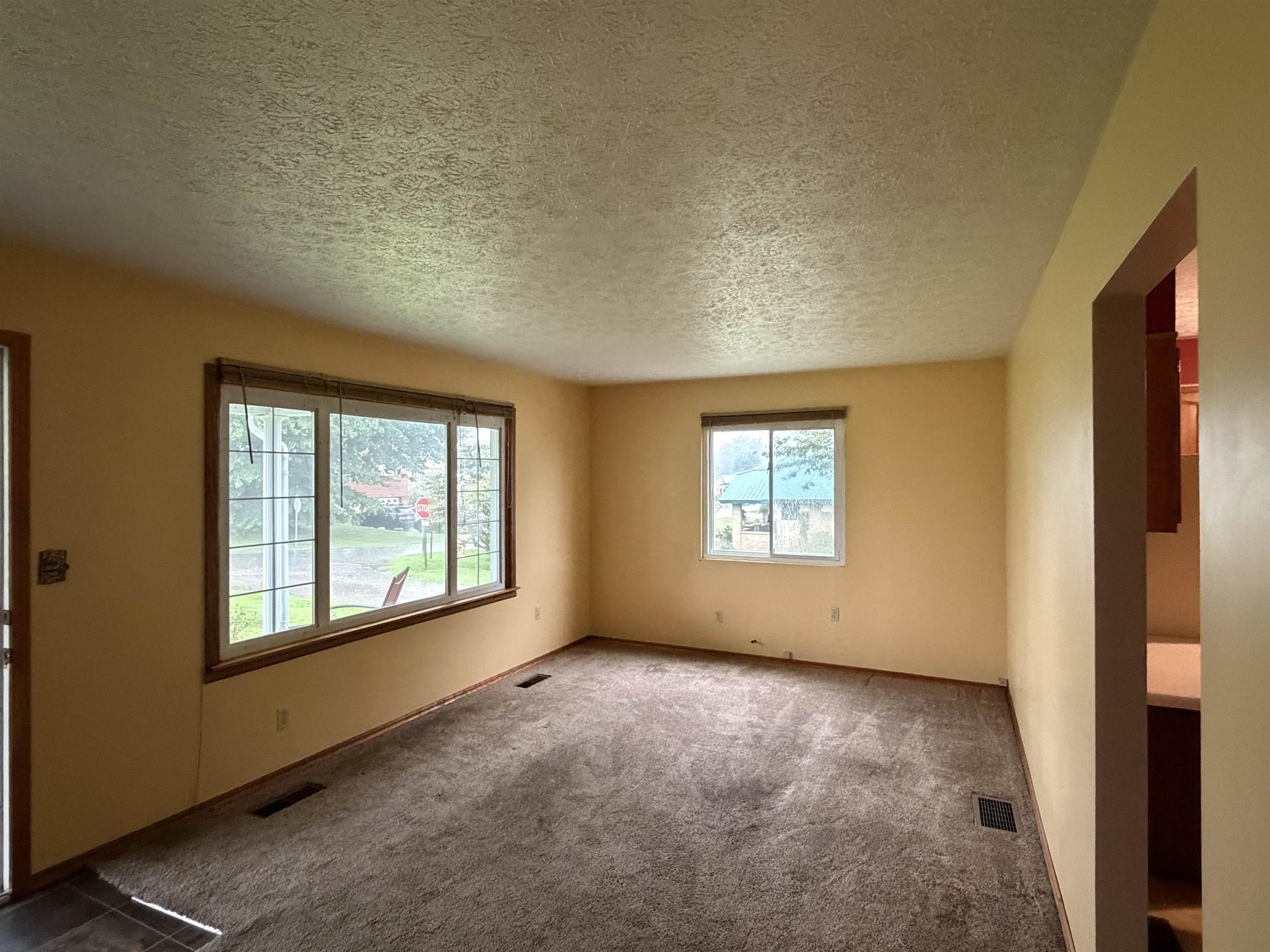 https://zimg.paragon.ice.com/ParagonImages/Property/PH/AABRKY/61010/12/0/0/77705292f740592426a6098cd04fef0d/0/898715e9c4a2cdaa92989107e65f2fcd/61010-aaabaffa-c866-4099-bc9d-2990698a08f1.JPG