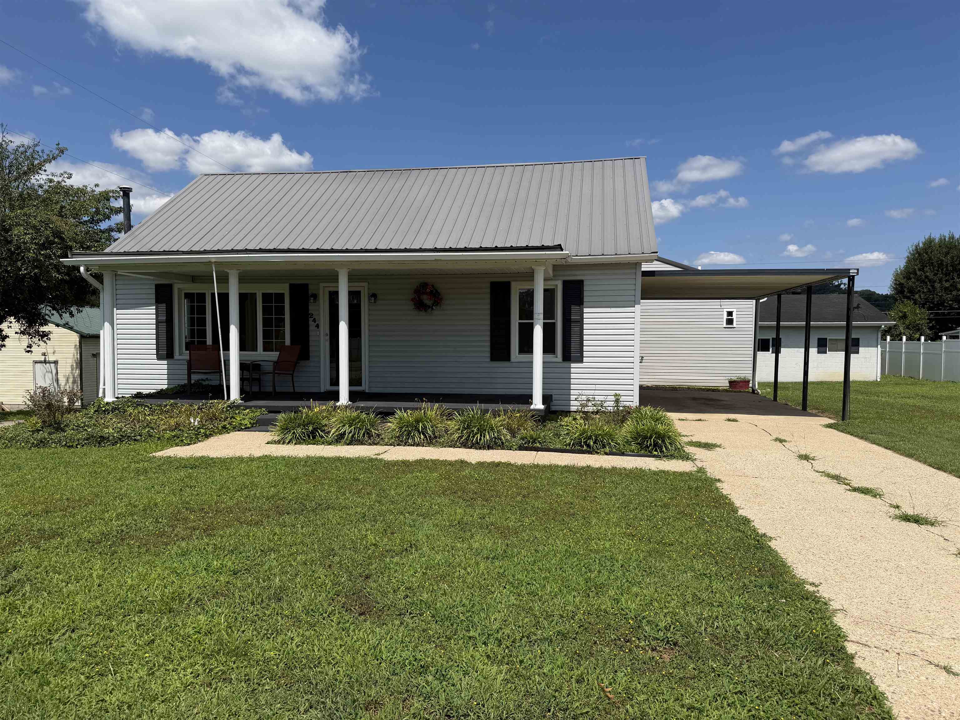 https://zimg.paragon.ice.com/ParagonImages/Property/PH/AABRKY/61010/2/0/0/2923c98d6821787294a0ac00ff4d9ae8/0/898715e9c4a2cdaa92989107e65f2fcd/61010-a0b5d7c1-ba34-42c7-8fe1-e01c1a064c5f.JPG
