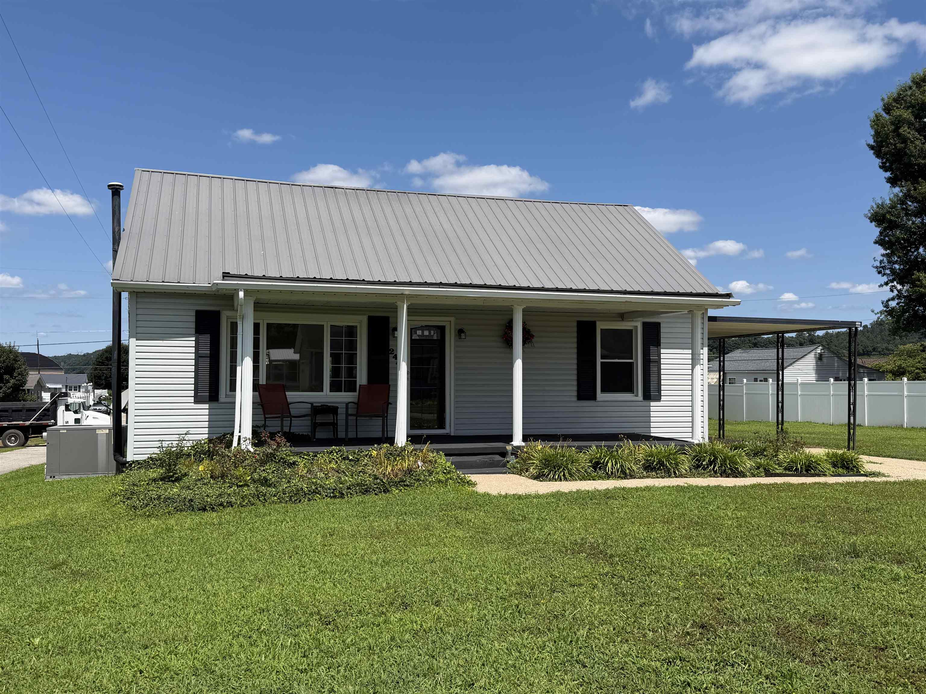 https://zimg.paragon.ice.com/ParagonImages/Property/PH/AABRKY/61010/3/0/0/9898e9d447a88465cbe3e588f58ddbfd/0/898715e9c4a2cdaa92989107e65f2fcd/61010-e5230b67-8ec3-43ac-86f4-f7ae08d818da.JPG
