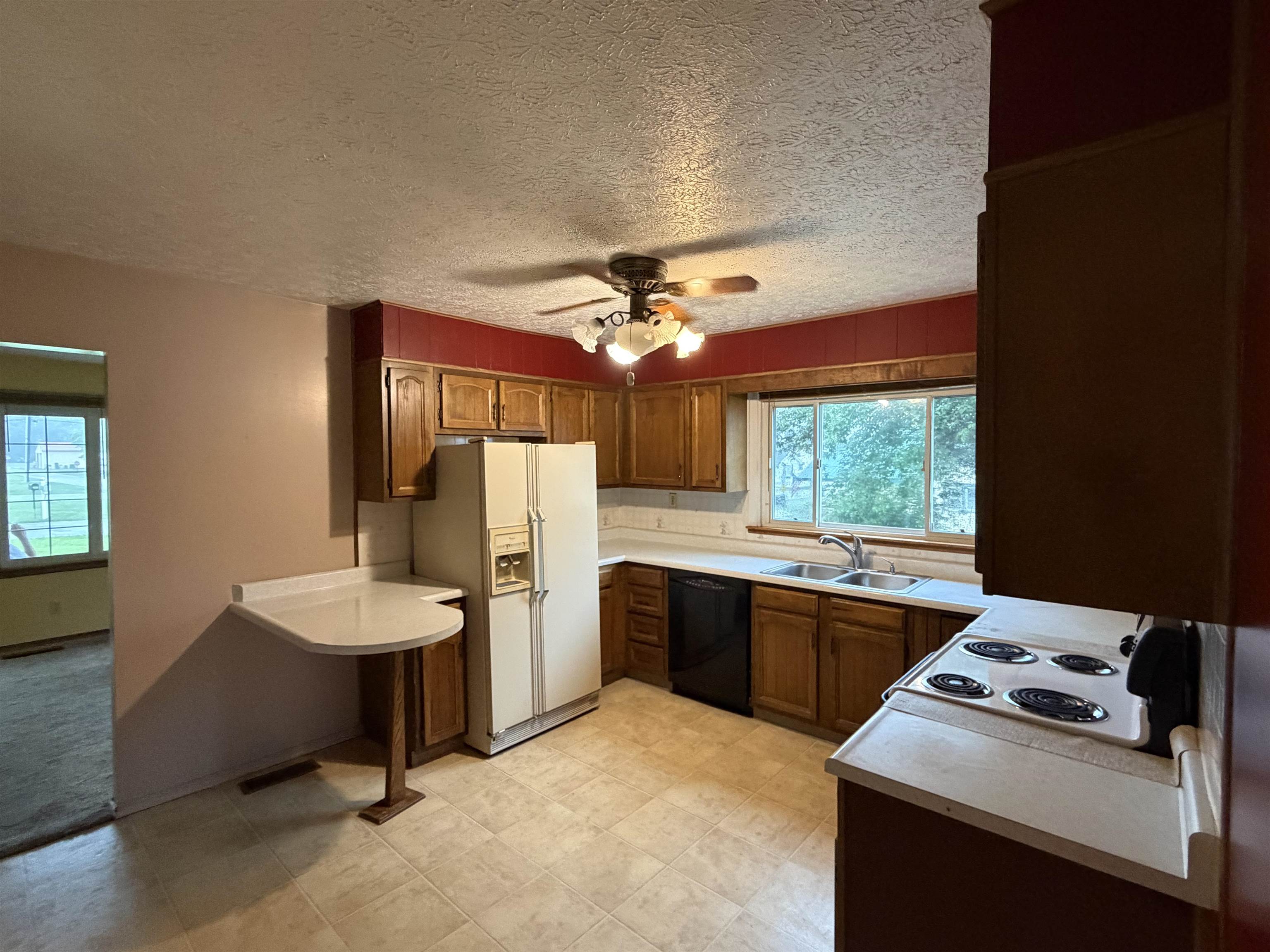 https://zimg.paragon.ice.com/ParagonImages/Property/PH/AABRKY/61010/8/0/0/3fa30fa02ed8f0ca9ef3bea0e9f97dfc/0/898715e9c4a2cdaa92989107e65f2fcd/61010-4331c3cc-ebae-42f2-8568-6376c2d79535.JPG