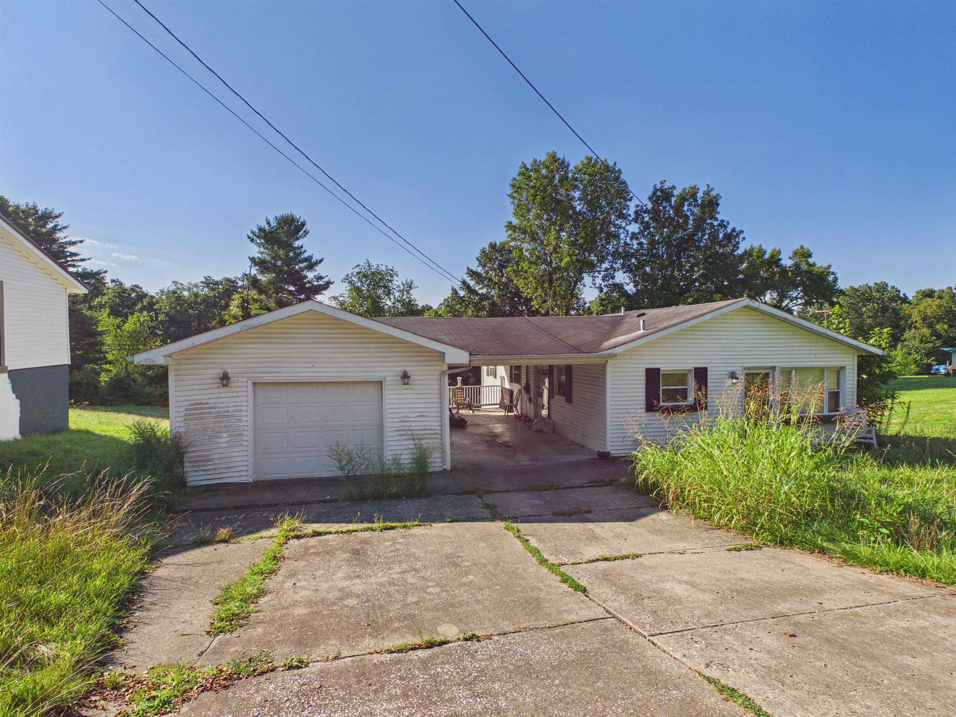 https://zimg.paragon.ice.com/ParagonImages/Property/PH/AABRKY/61011/1/0/0/000b0e620d1d921a6ce97892841bf982/0/9ddcce4bbf391c7872f3533a00064761/61011-3a5a97ad-77bf-4a80-b960-162893fa6262.JPG