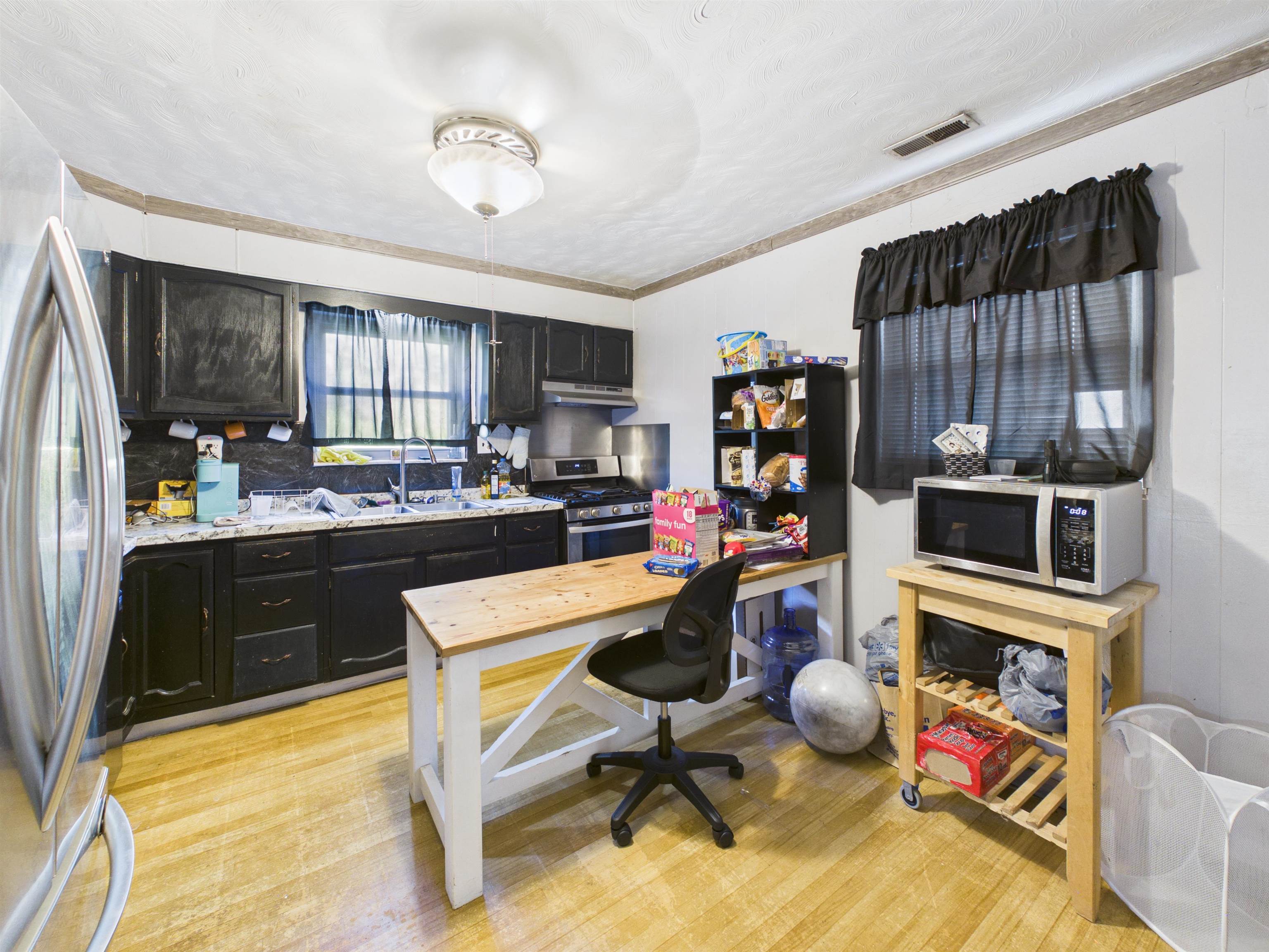 https://zimg.paragon.ice.com/ParagonImages/Property/PH/AABRKY/61011/8/0/0/8a198ba9d6670993fff759f91d0ee70a/0/9ddcce4bbf391c7872f3533a00064761/61011-8c1bf074-3fac-4603-bf74-ad3295a9f4e6.JPG
