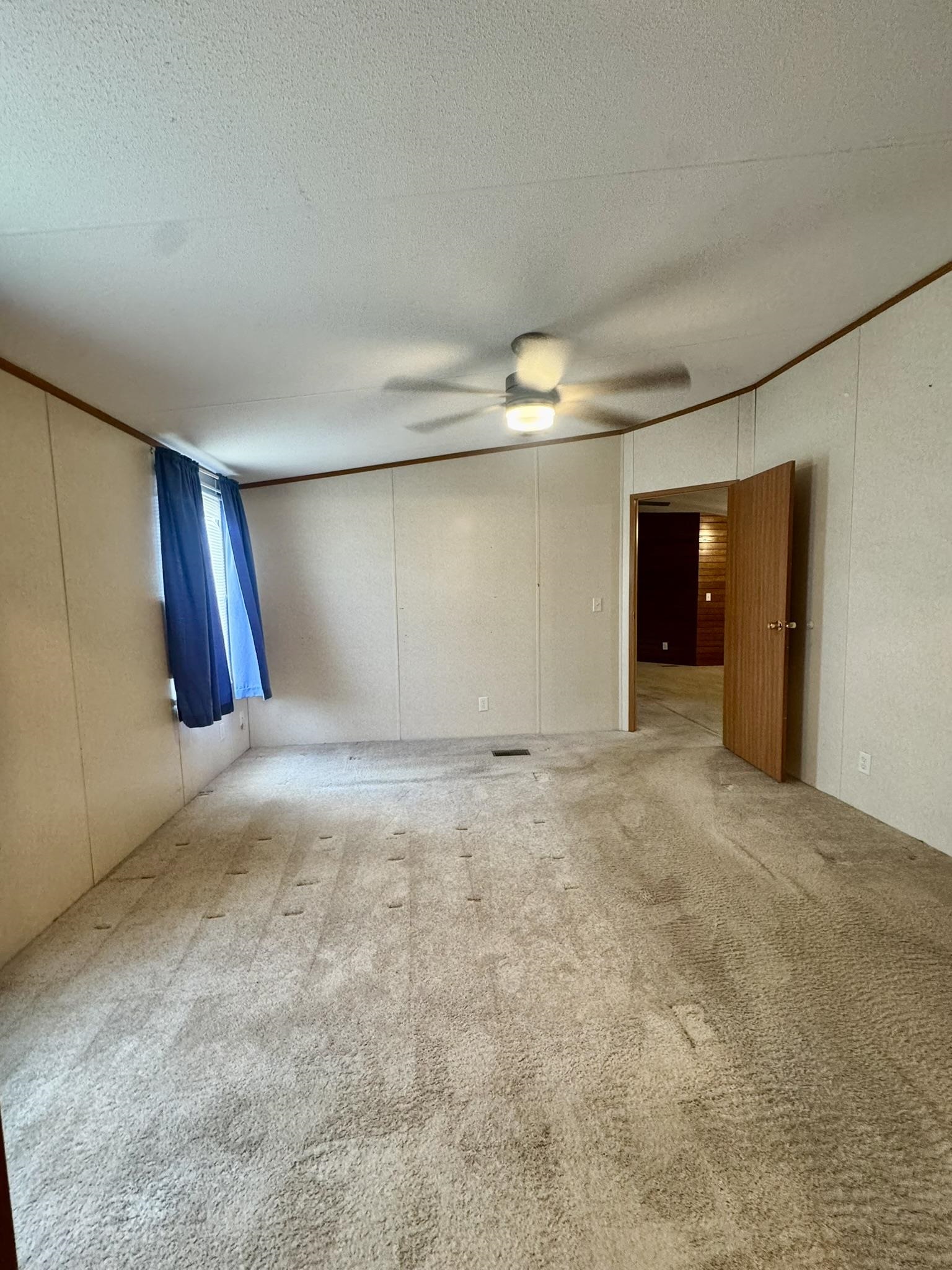 https://zimg.paragon.ice.com/ParagonImages/Property/PH/AABRKY/61012/11/0/0/5be831dbffc1e484e333e553ba52a52b/0/9ba30d3fcbbb4cbcea73e70fa065fa7a/61012-1aff6477-e682-4b31-b5f5-55512b195cff.JPG