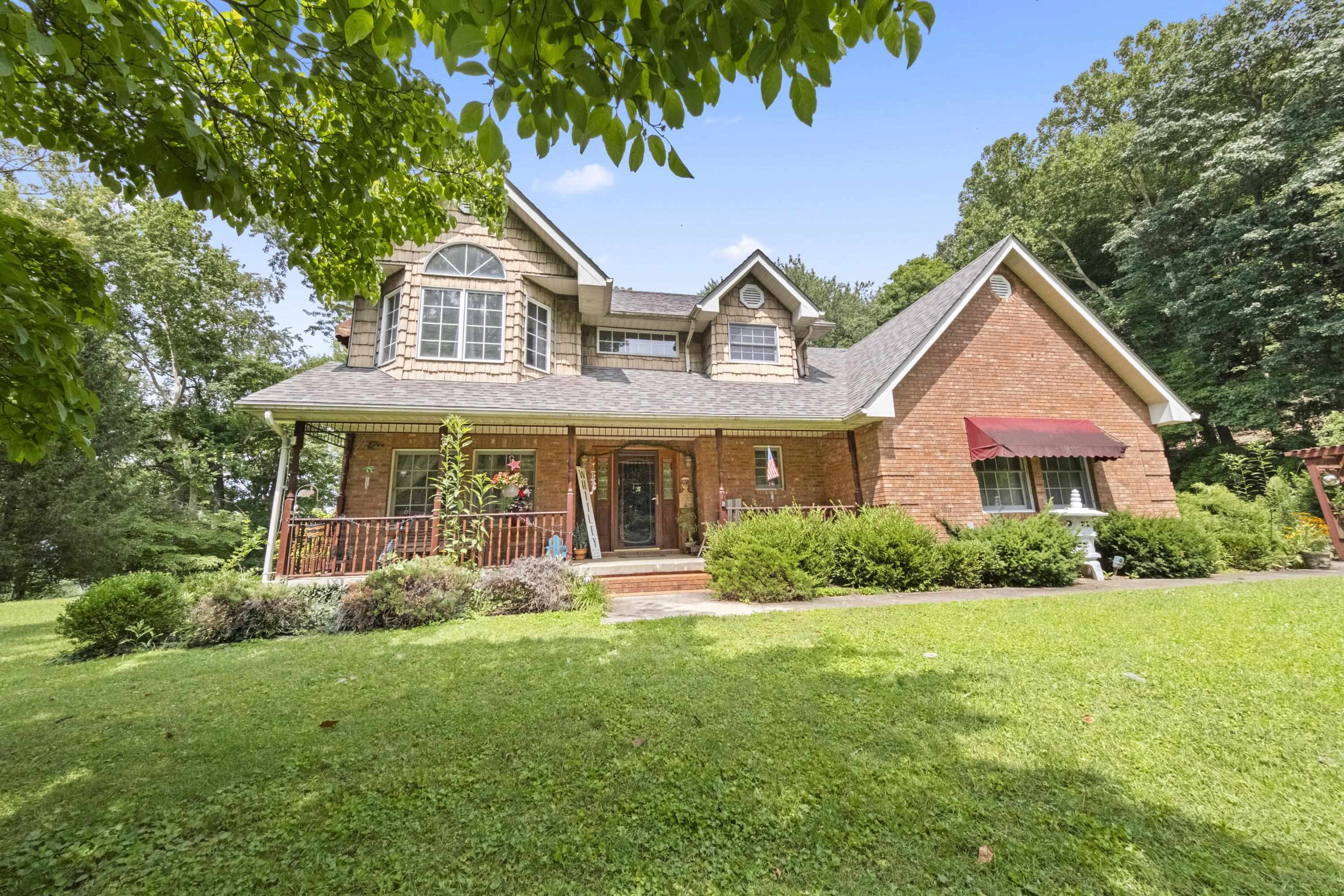 https://zimg.paragon.ice.com/ParagonImages/Property/PH/AABRKY/61013/1/0/0/a2eff3884857f52f8a43bbe0ca09edeb/0/56de28555cc7d24616f32c8d4b969a45/61013-a6368346-a98c-4254-94f6-ac9f850e59b9.JPG
