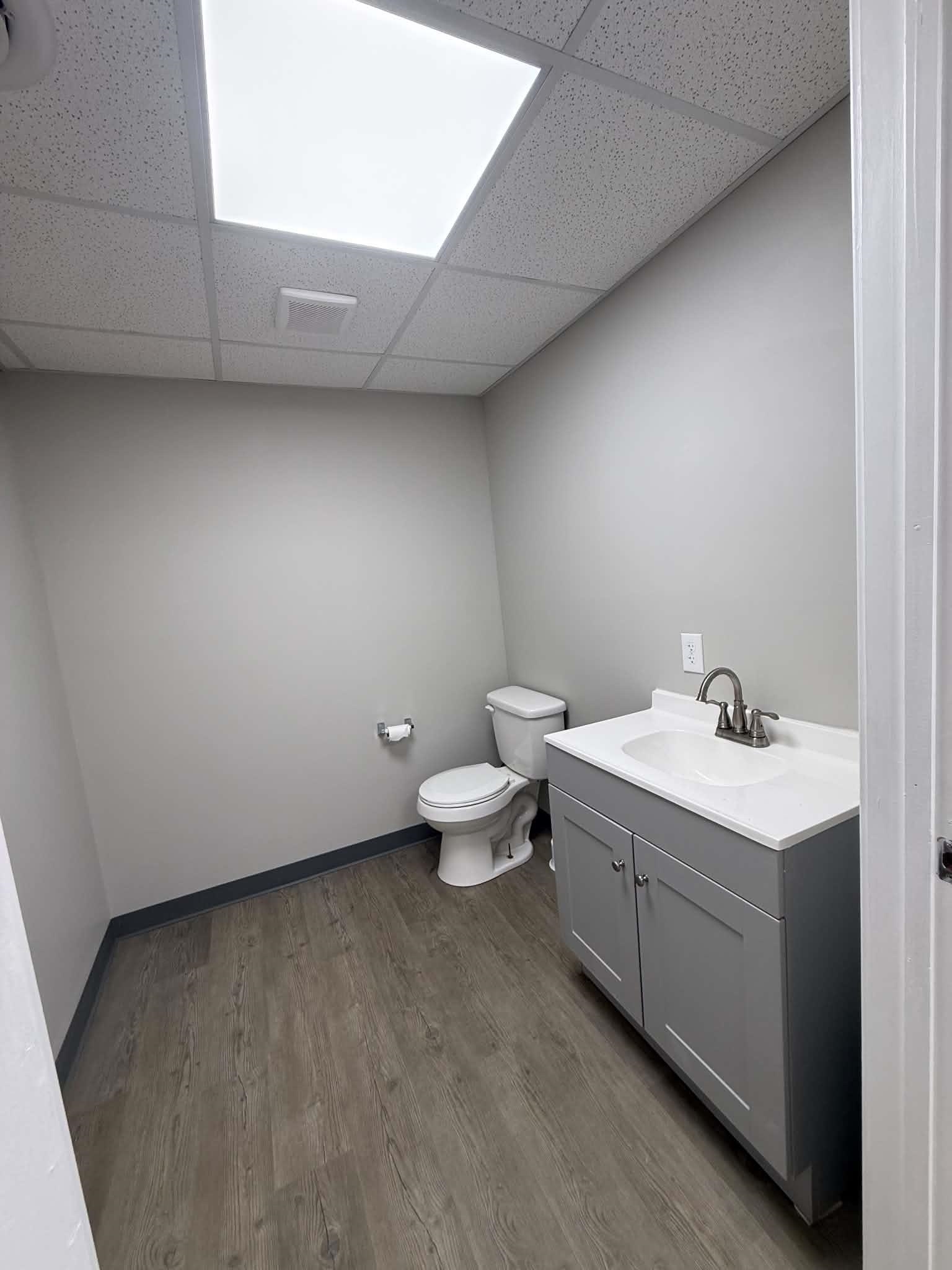 https://zimg.paragon.ice.com/ParagonImages/Property/PH/AABRKY/61014/8/0/0/c8ec943a1ce504ff0670387e81912efc/0/80380732e622e9bae455f89fcd074494/61014-415b852d-d18c-45ff-89ad-0788513b04ea.JPG