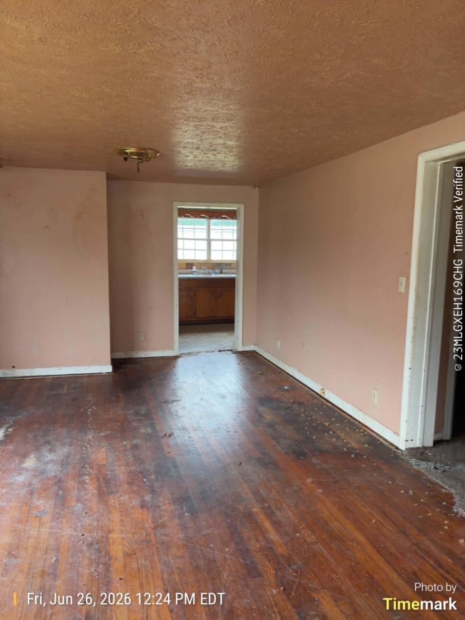 https://zimg.paragon.ice.com/ParagonImages/Property/PH/AABRKY/61016/5/0/0/6de1c346fe3f10eb57cfe924d28121c1/0/4c8a7dd671d24b930791aa6846c666a0/61016-c9515abc-11d1-4714-9d78-da56bfd71eaf.JPG