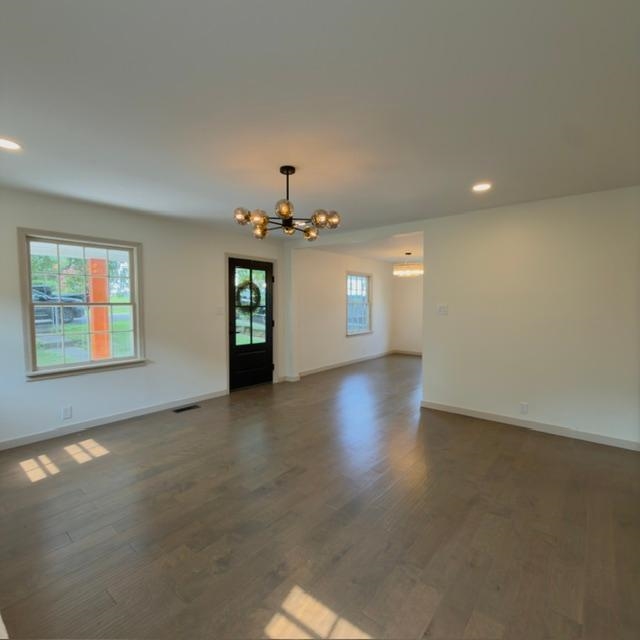 https://zimg.paragon.ice.com/ParagonImages/Property/PH/AABRKY/61018/11/0/0/9105db88ac21665a5c01782321f424ca/0/408bf6b59faaee744830fc046db50fb4/61018-b76447e6-916e-47bd-b106-d12324147ce9.JPG