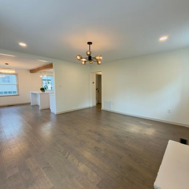 https://zimg.paragon.ice.com/ParagonImages/Property/PH/AABRKY/61018/12/0/0/139e184efafbaad298085c937cd455cc/0/408bf6b59faaee744830fc046db50fb4/61018-11cfacf8-175a-47ef-890b-e6d707ec0a21.JPG