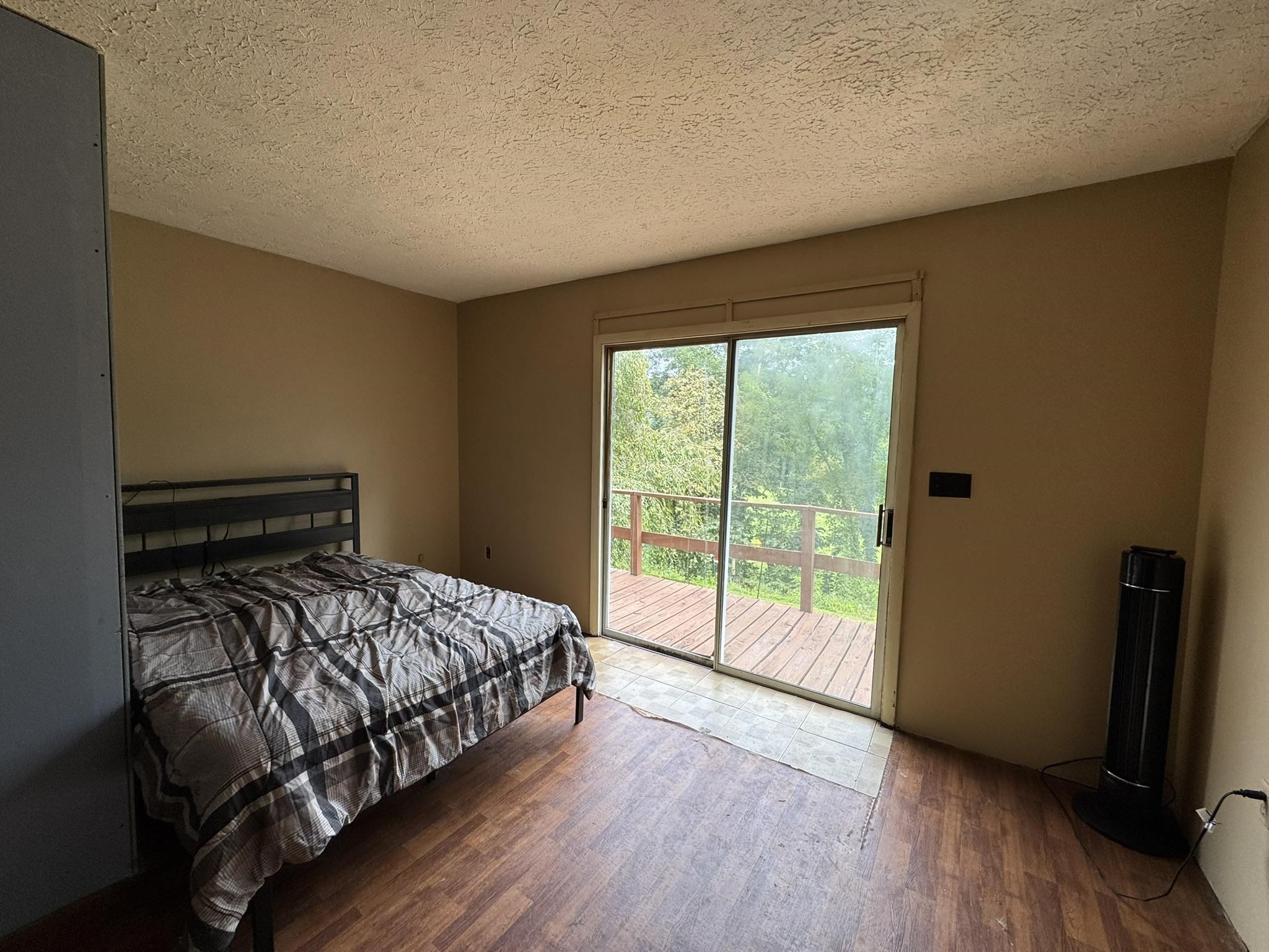 https://zimg.paragon.ice.com/ParagonImages/Property/PH/AABRKY/61022/10/0/0/90817e3d364cf4e02714c76c7b64220e/0/63e8c35d27b6b23f8b16af40cc563a6b/61022-f16770a5-eaca-4ae1-be56-76d277cc9b56.JPG