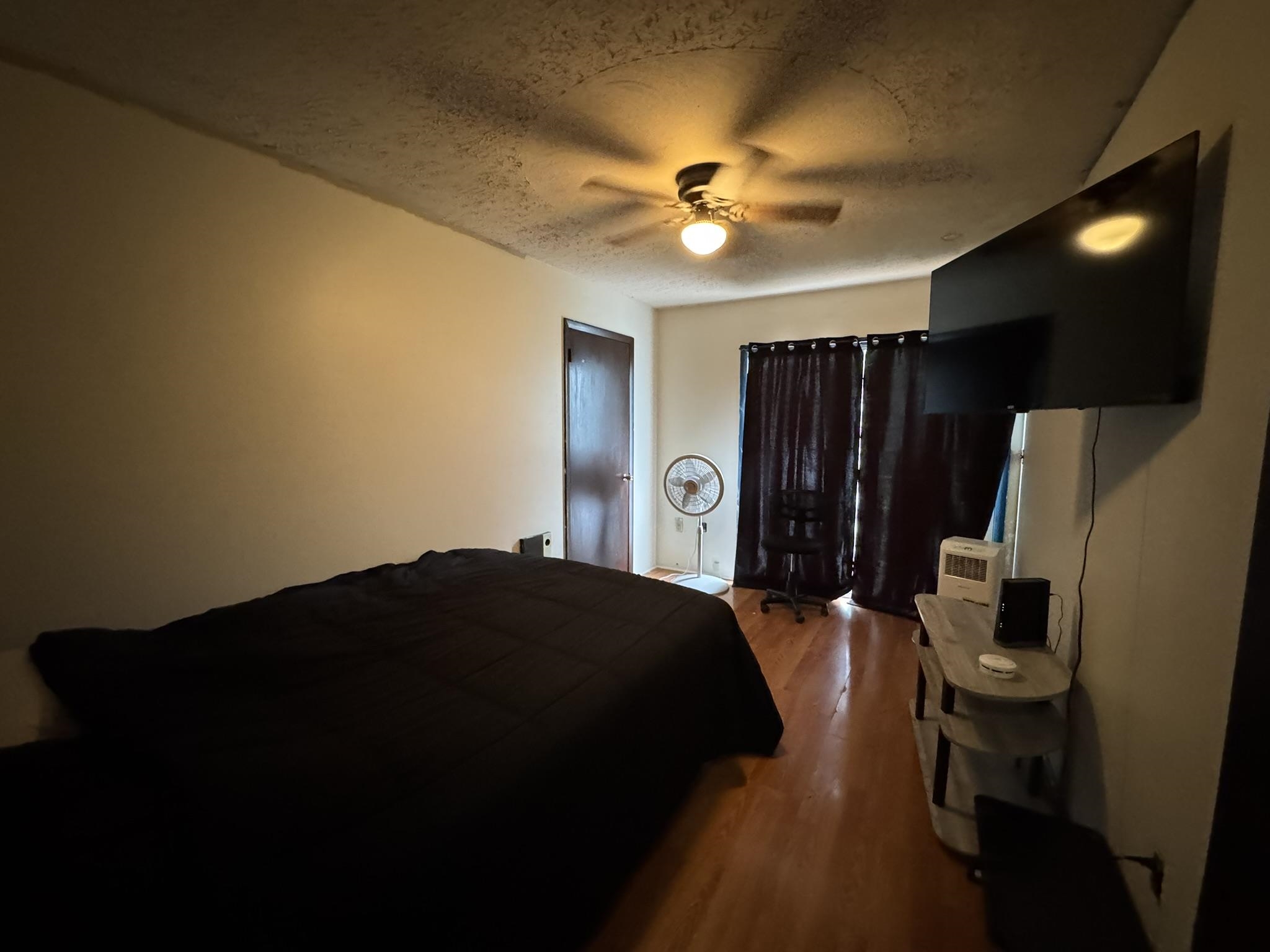 https://zimg.paragon.ice.com/ParagonImages/Property/PH/AABRKY/61022/7/0/0/1e2e5e02c9d362369d3cbb7fe30de7da/0/63e8c35d27b6b23f8b16af40cc563a6b/61022-bec294bc-dfd4-4415-ba80-5813952de80f.JPG