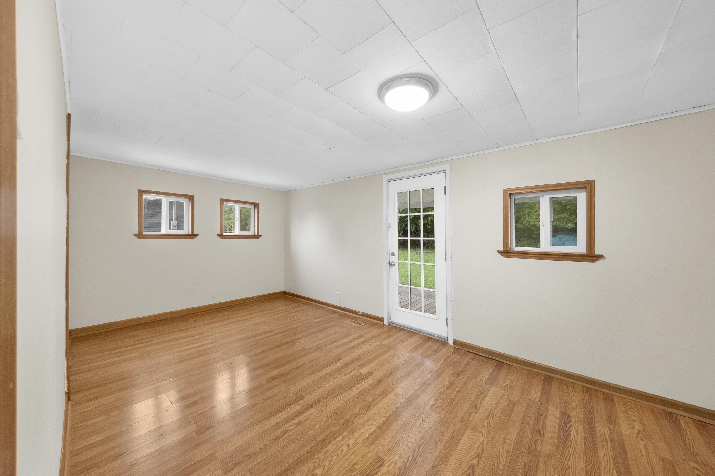 https://zimg.paragon.ice.com/ParagonImages/Property/PH/AABRKY/61024/12/0/0/8ee19a56a42ee99a877ad55c3ca592ee/0/f9202c30d3df7d8300912229b24838c8/61024-8846c935-04e8-45e8-aecb-58424dddf712.JPG