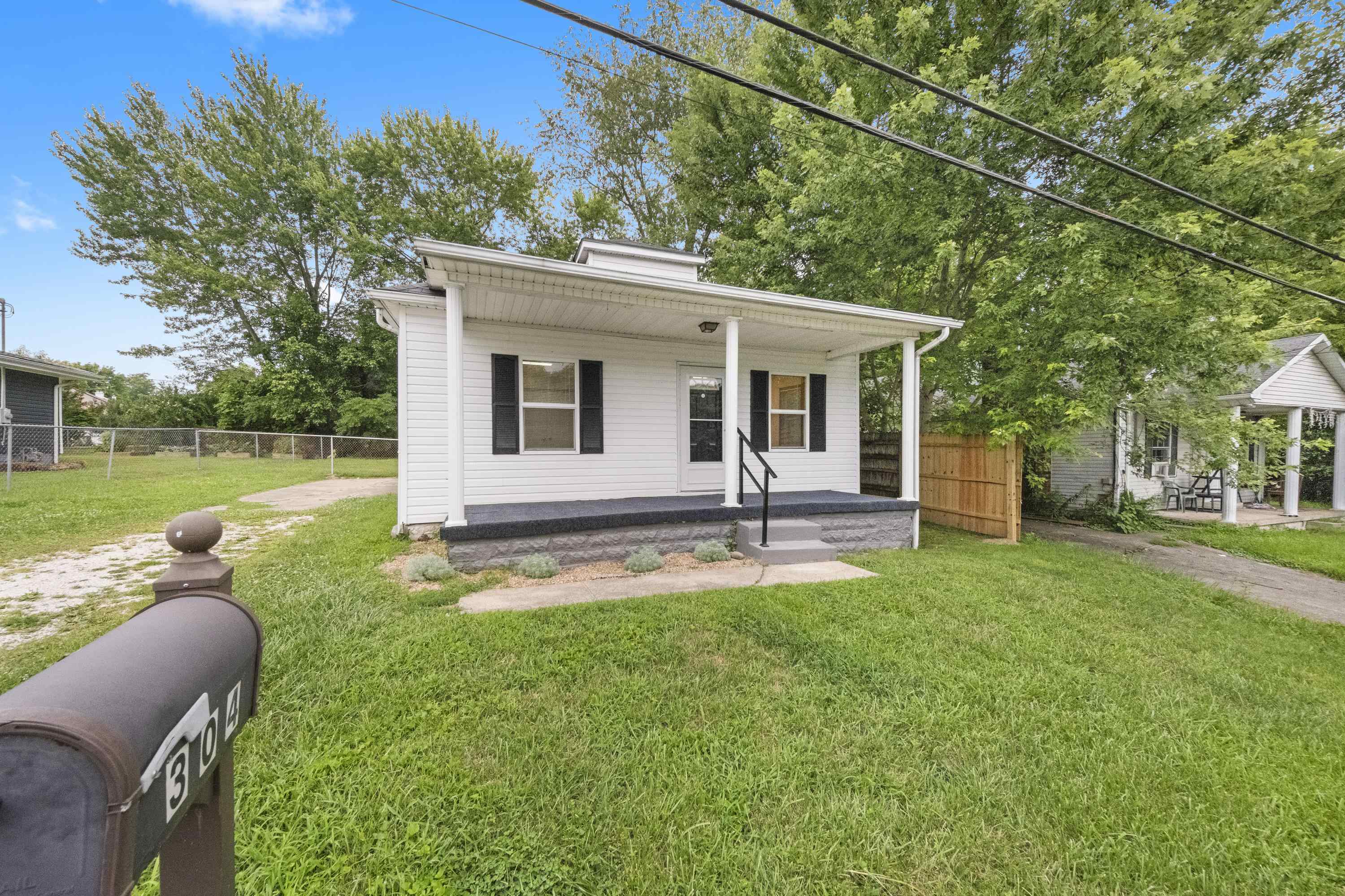 https://zimg.paragon.ice.com/ParagonImages/Property/PH/AABRKY/61024/3/0/0/acdc0e068957d741c05a3bd87b7e58bf/0/f9202c30d3df7d8300912229b24838c8/61024-00a0ea95-b200-46f7-acbb-b22c88724d7c.JPG
