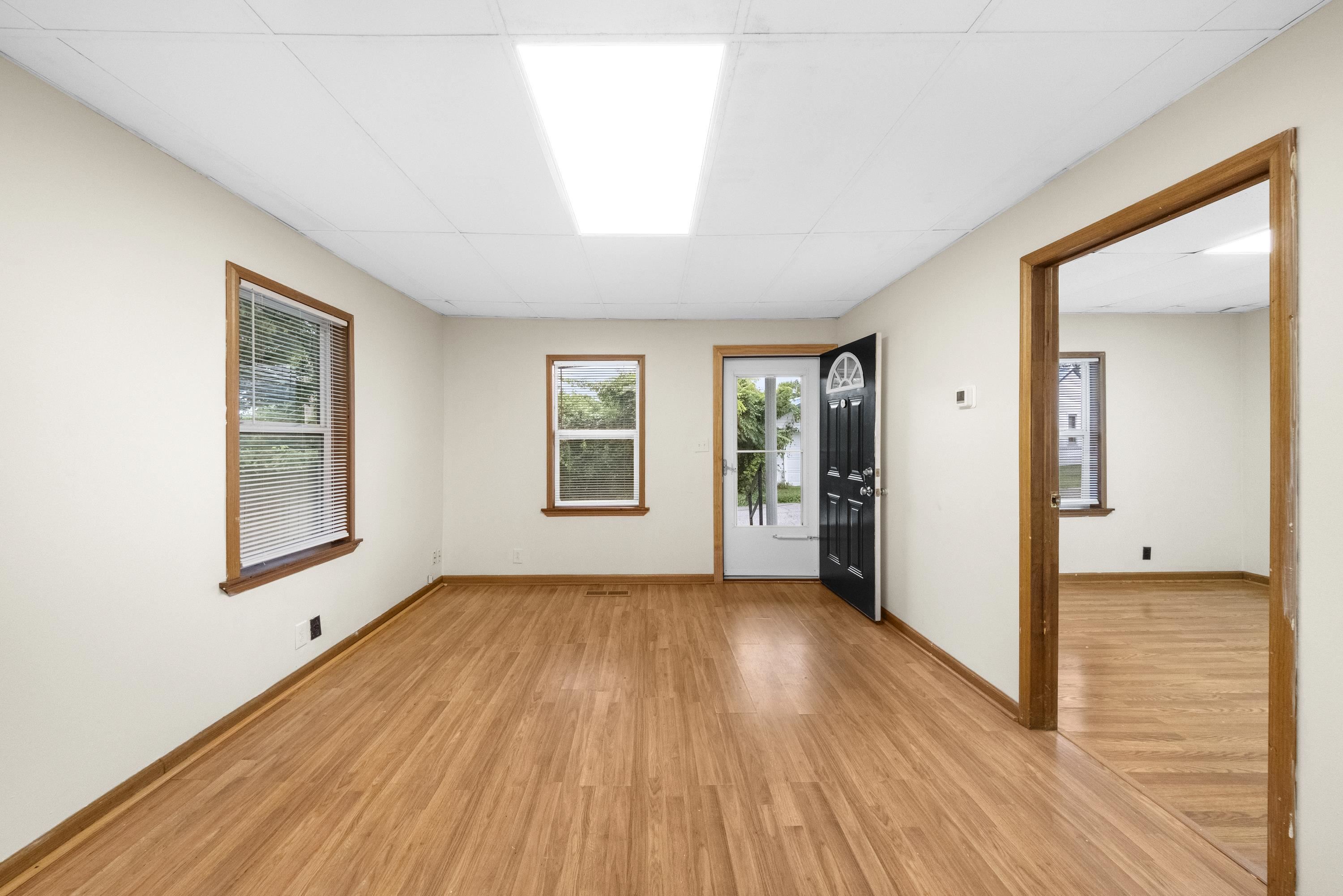 https://zimg.paragon.ice.com/ParagonImages/Property/PH/AABRKY/61024/6/0/0/1fa128d2d9ef7a9fca8603431895becd/0/f9202c30d3df7d8300912229b24838c8/61024-8af0d73e-6adf-4d12-9e13-f05543d9fe88.JPG