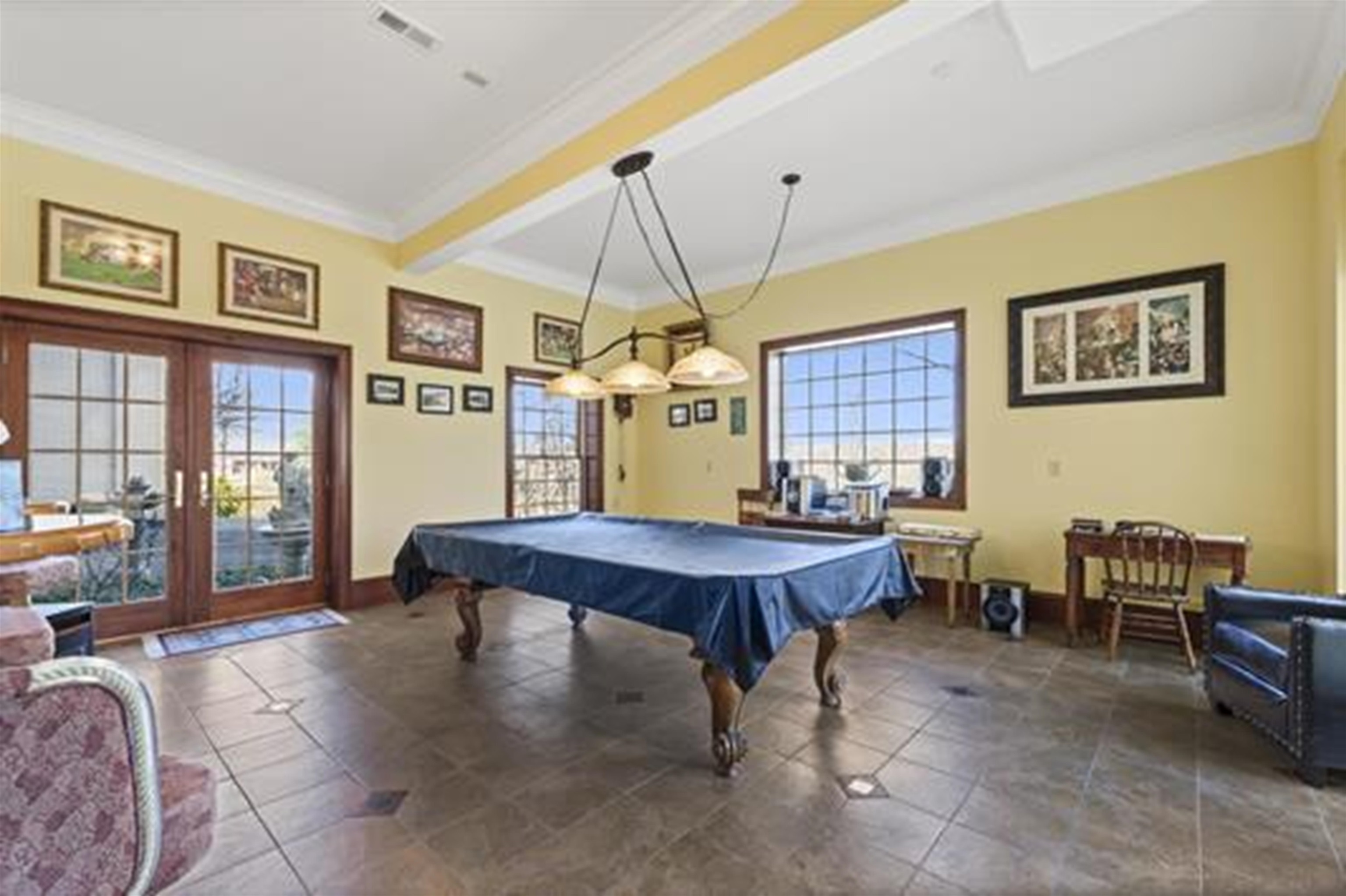 2830 Oakwood Court