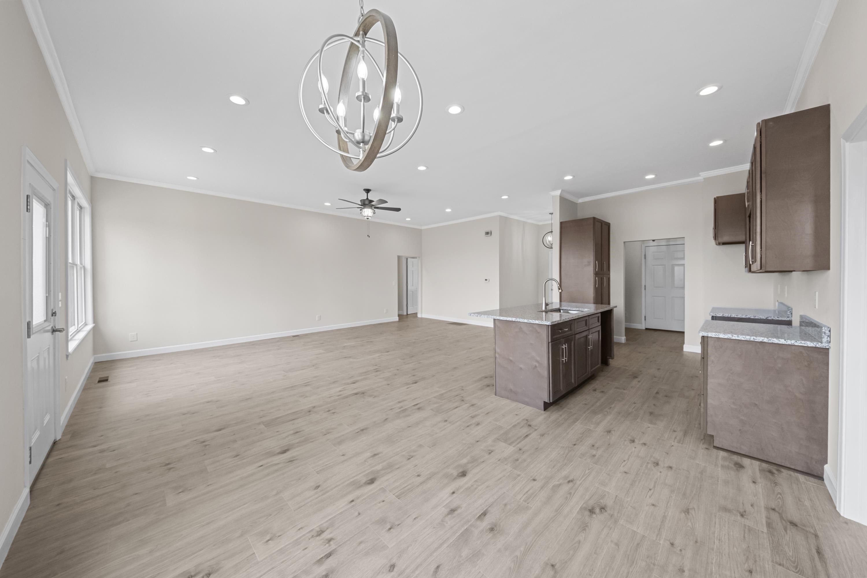 https://zimg.paragon.ice.com/ParagonImages/Property/PH/AABRKY/61026/12/0/0/cfa4b3e1dde5207d8e22de9ce7c693db/0/f04df25ee6b9d343a08c096eac9af856/61026-caa22c43-e7d7-4b55-919d-d4c8c309191e.JPG