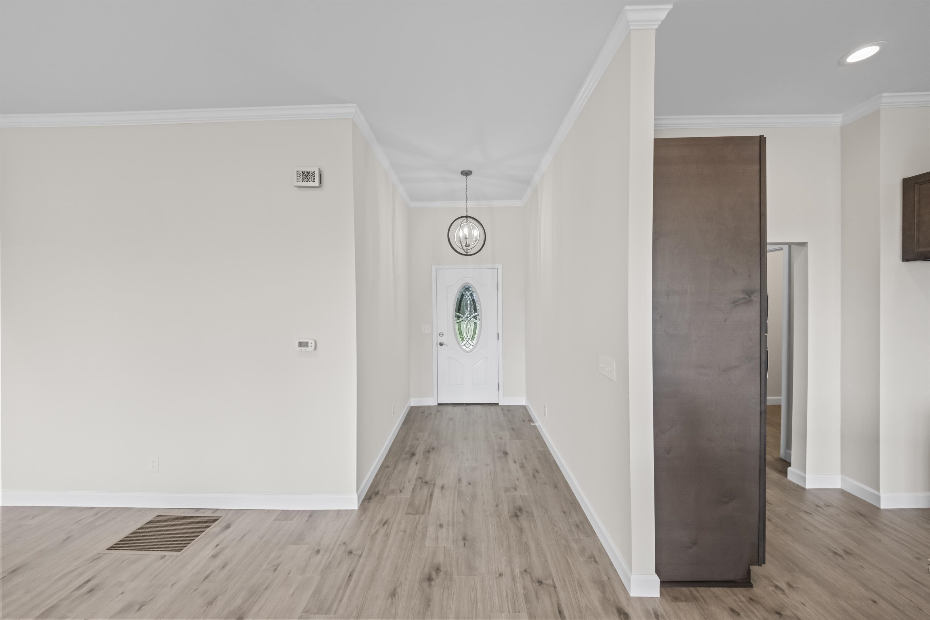 https://zimg.paragon.ice.com/ParagonImages/Property/PH/AABRKY/61026/13/0/0/f92785c4f160944a57790faca6933829/0/f04df25ee6b9d343a08c096eac9af856/61026-ca9d7bf1-01dd-4dde-af34-9947162b1c2c.JPG
