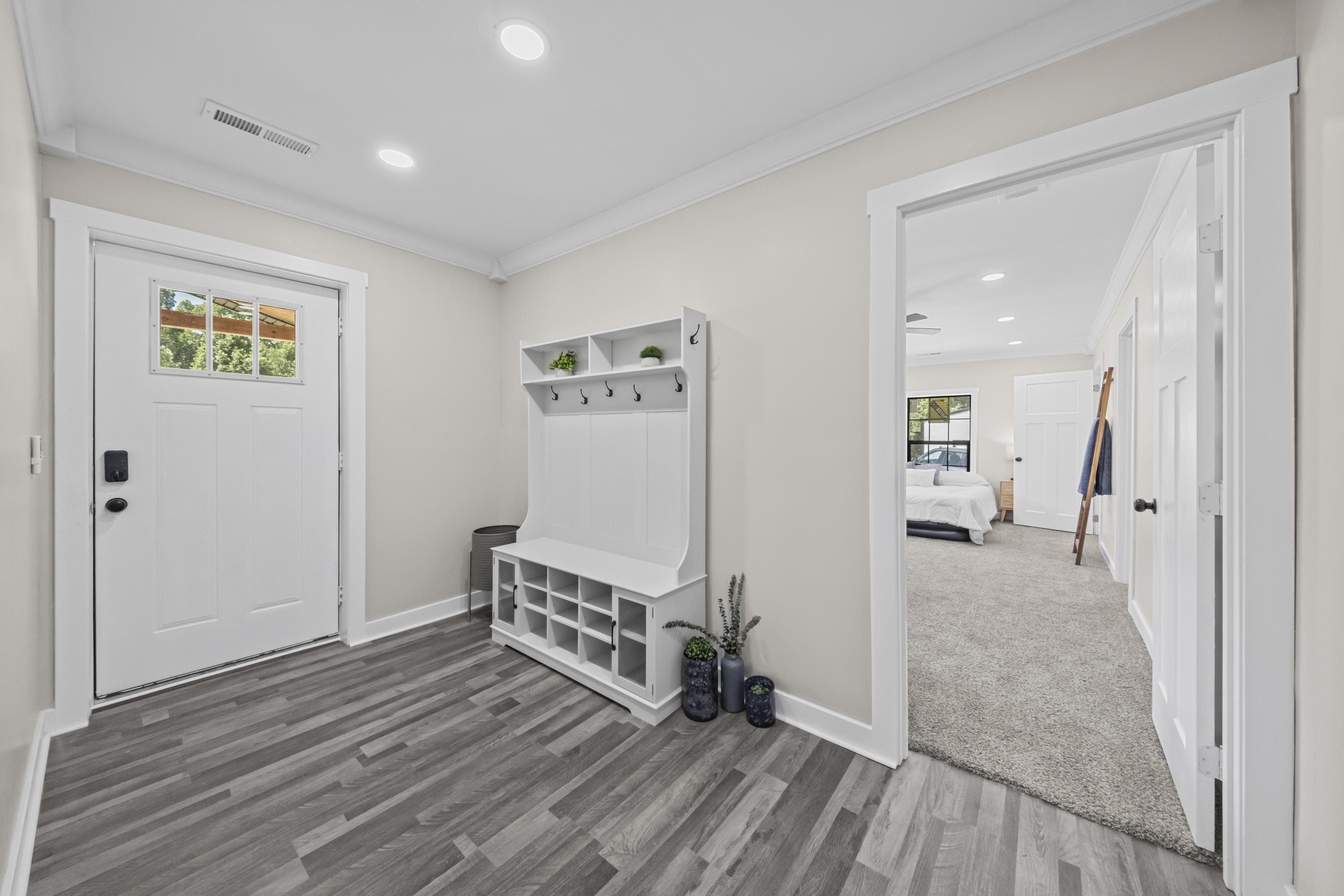 https://zimg.paragon.ice.com/ParagonImages/Property/PH/AABRKY/61027/5/0/0/debc88cef18544fdf9f081a64c4b38b7/0/d273751e3009b23052ba22bbff2fb6ea/61027-80d994e0-ed4f-4c50-8763-741b885c17a4.JPG