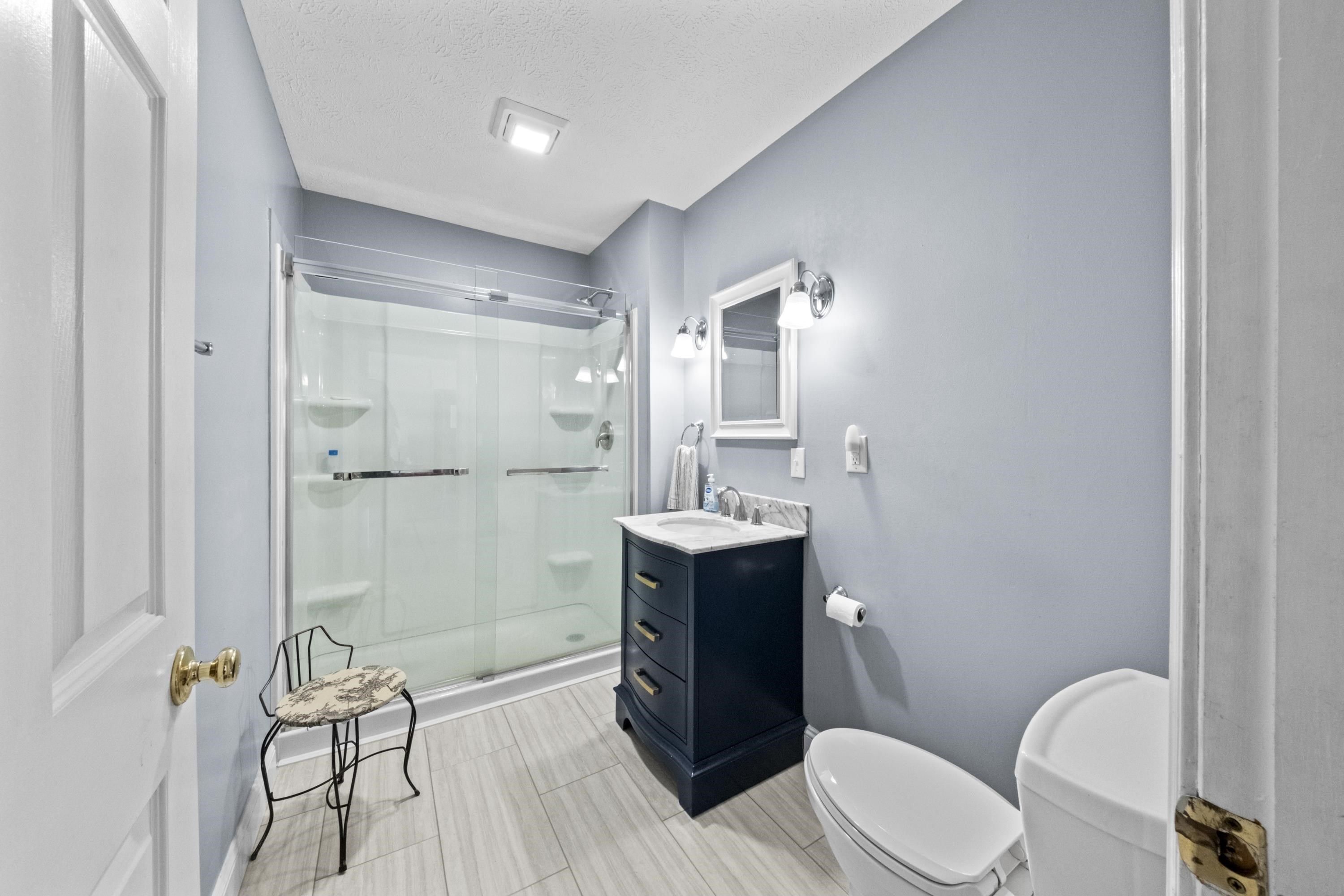 https://zimg.paragon.ice.com/ParagonImages/Property/PH/AABRKY/61028/11/0/0/c0e7296ae131399241da8a322c4a5de0/0/6239de1358d0325cb4cbb47656f01765/61028-bbaf88e8-18d0-45c7-b800-8bee284b90d3.JPG