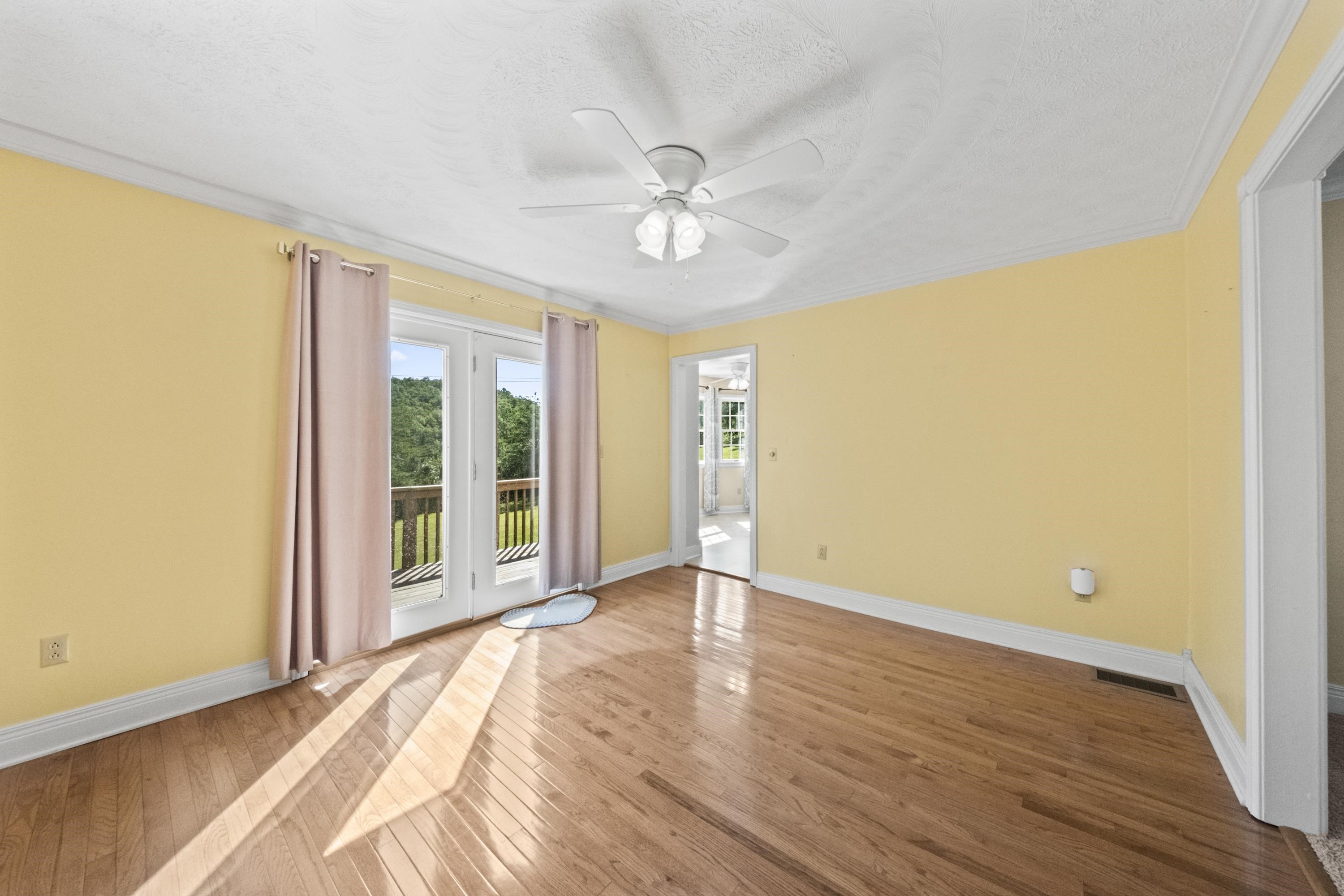 https://zimg.paragon.ice.com/ParagonImages/Property/PH/AABRKY/61028/4/0/0/5d32e2dd38a79bd5e9bae5110f4fcc63/0/6239de1358d0325cb4cbb47656f01765/61028-25d7aff5-22d6-428c-b56b-5fa8f9683d1a.JPG