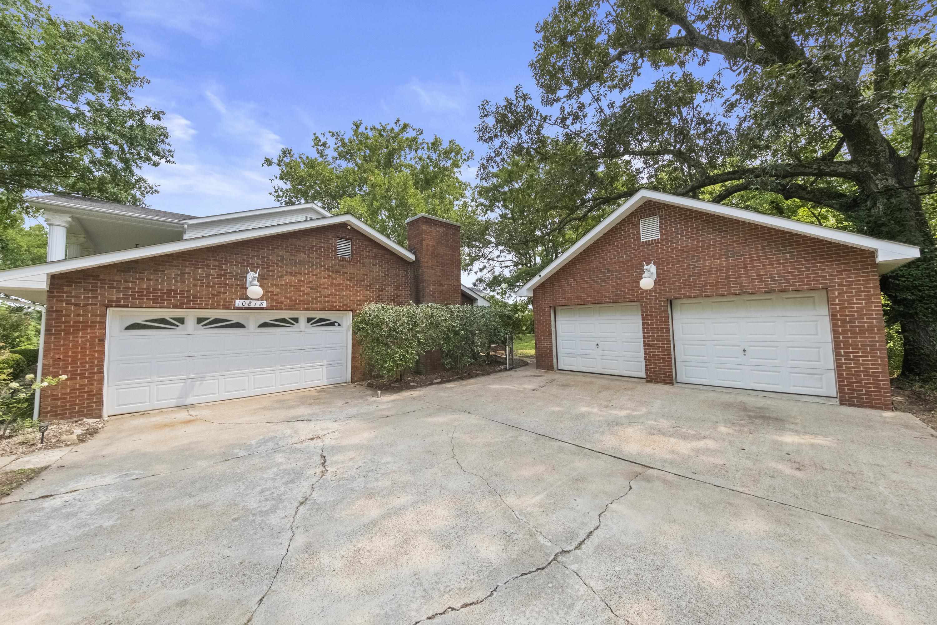 https://zimg.paragon.ice.com/ParagonImages/Property/PH/AABRKY/61029/2/0/0/d3e000dfb87ee9e6b41de68baacbf6d9/0/91c5efc2399176107c5774ffa586b559/61029-c62c7b4a-3708-47a3-a785-cbba7b7e0555.JPG