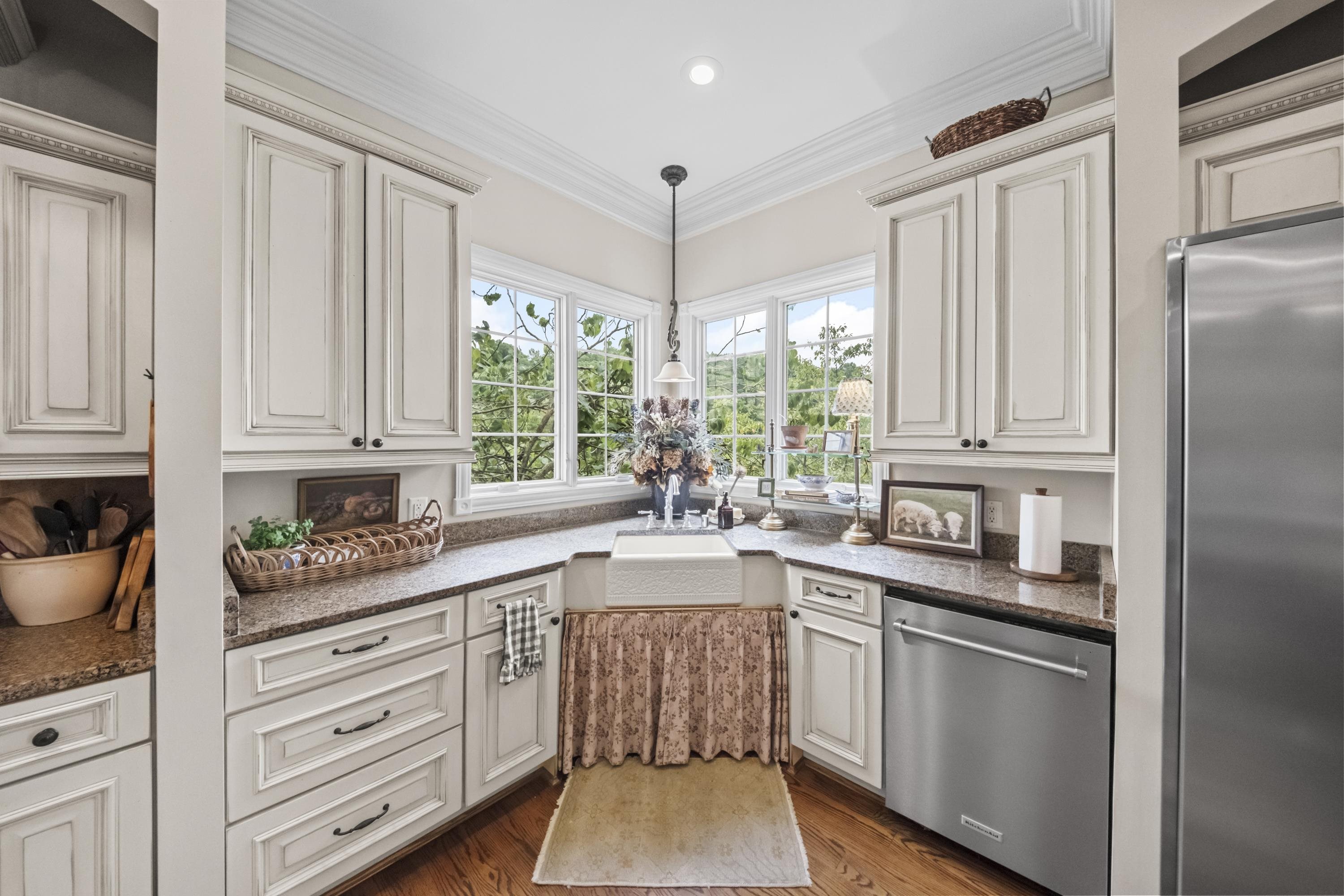 https://zimg.paragon.ice.com/ParagonImages/Property/PH/AABRKY/61031/13/0/0/fd77197c3768a0396c5ec60463167c5e/0/599e1194a946044f4f431c8ba00580f8/61031-815189d6-1982-4d9f-b2d4-1beb2baccc76.JPG