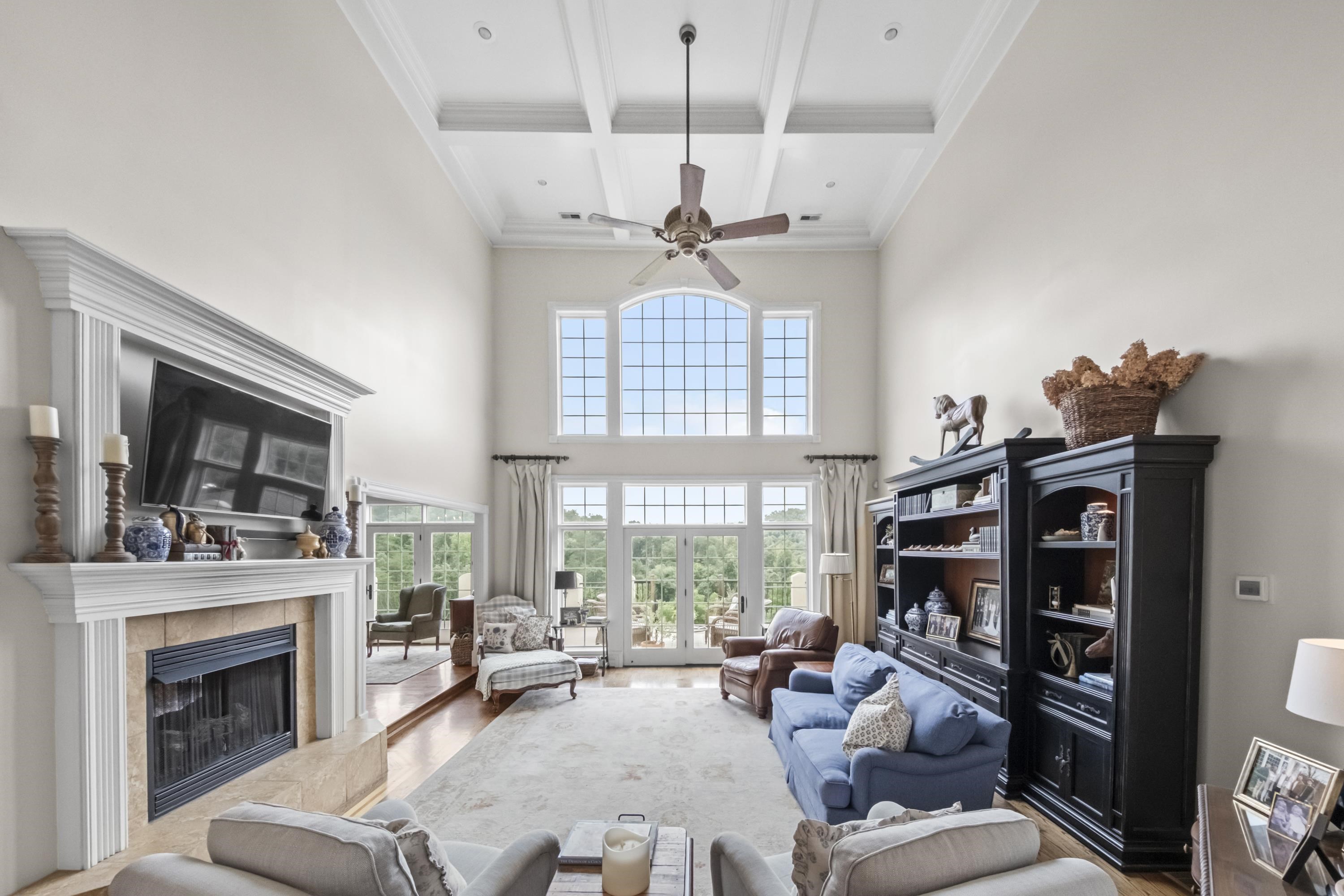 https://zimg.paragon.ice.com/ParagonImages/Property/PH/AABRKY/61031/6/0/0/5369e95ebd1291ab5c617331a37be2ef/0/599e1194a946044f4f431c8ba00580f8/61031-52c615a4-9757-48af-b6bc-577d0d7eaf0f.JPG