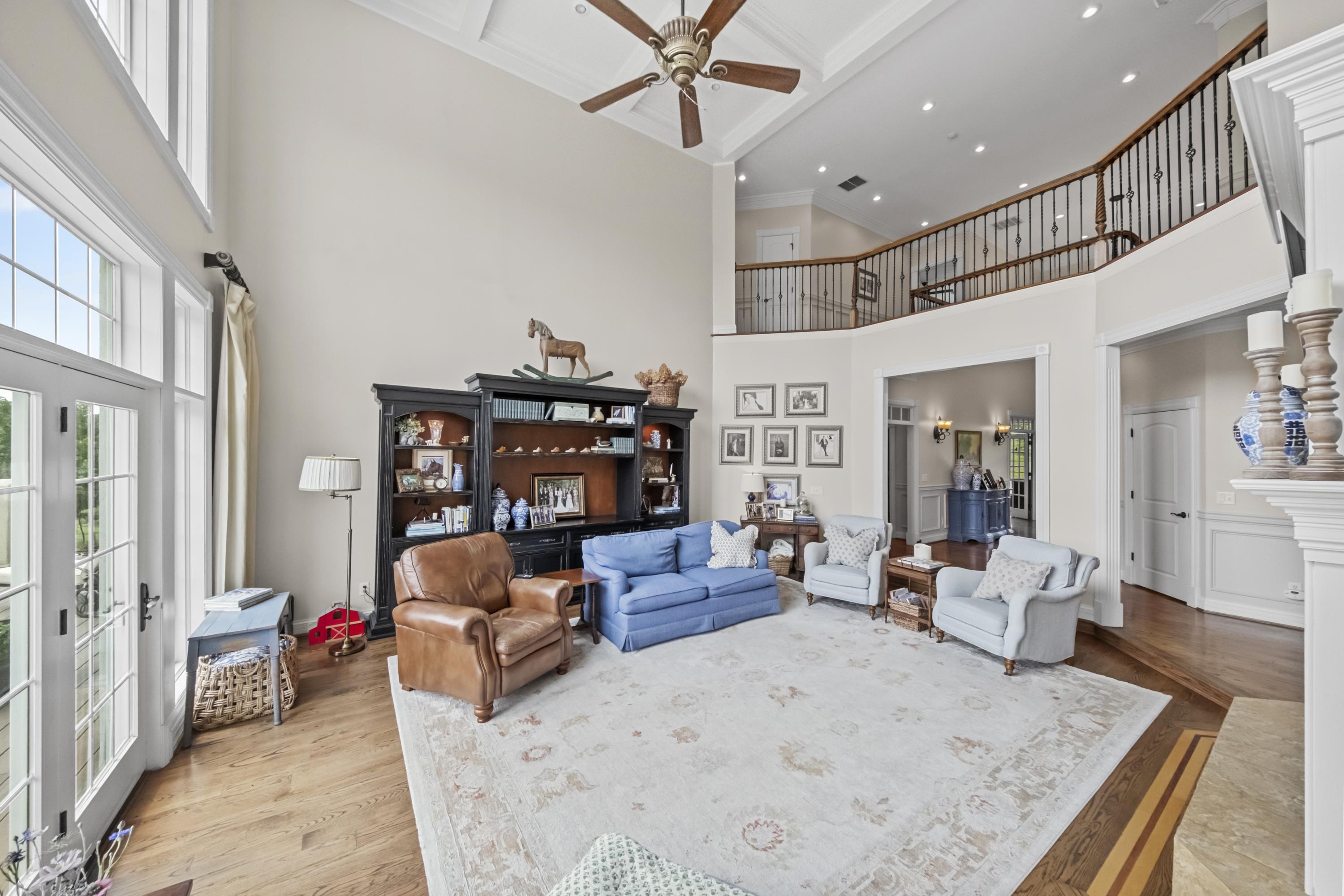 https://zimg.paragon.ice.com/ParagonImages/Property/PH/AABRKY/61031/7/0/0/b11ca5ce4f7155fd63b743d1823d8a60/0/599e1194a946044f4f431c8ba00580f8/61031-95121ce3-f639-45fe-9dd0-a393334506c3.JPG