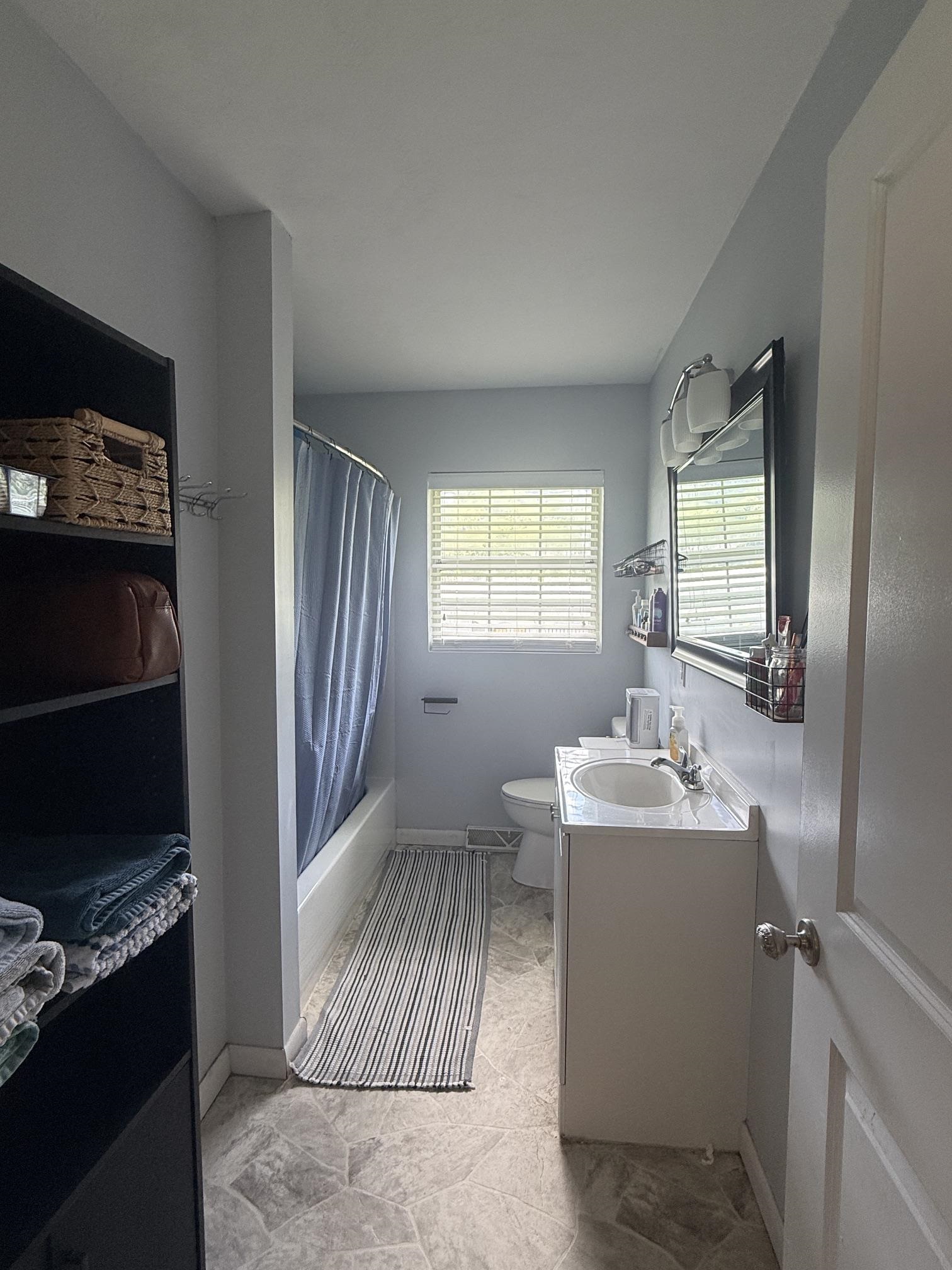 https://zimg.paragon.ice.com/ParagonImages/Property/PH/AABRKY/61051/10/0/0/ca4ce69d5aa952d712949da160a8e0ba/0/c92a9e360654bf945efd5bcddd0c8579/61051-6bdb94af-9499-43cb-9e92-288dea5d2ce8.JPG