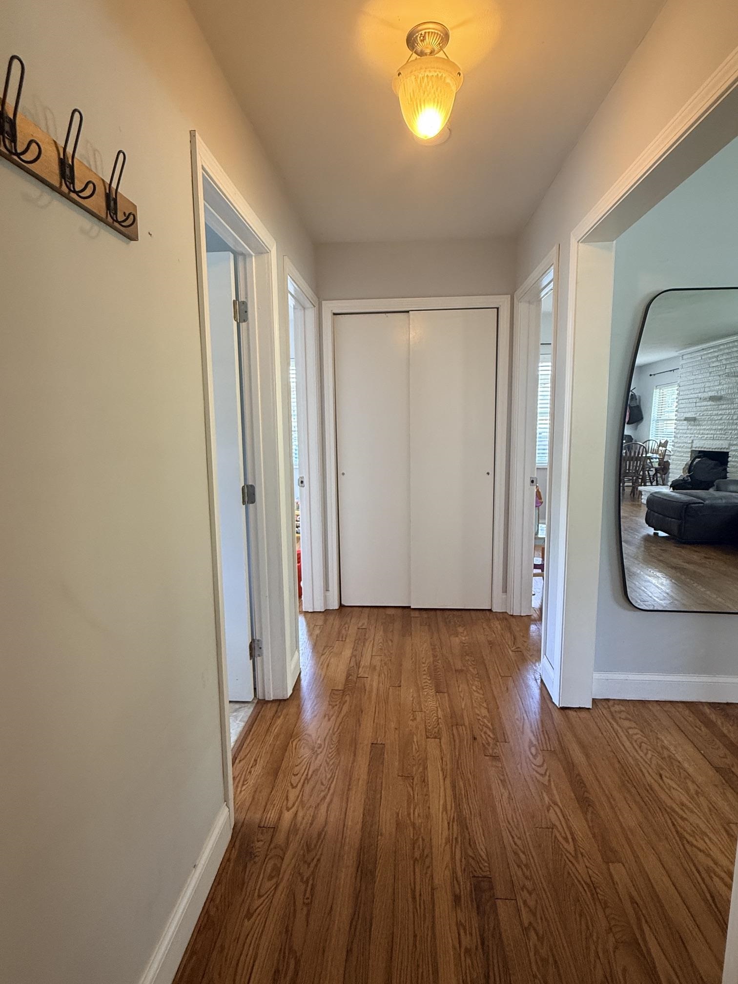 https://zimg.paragon.ice.com/ParagonImages/Property/PH/AABRKY/61051/11/0/0/7524b9811c2bf6880075288dfacae806/0/c92a9e360654bf945efd5bcddd0c8579/61051-dd3d7444-fa15-4fab-9297-470ccabed58c.JPG