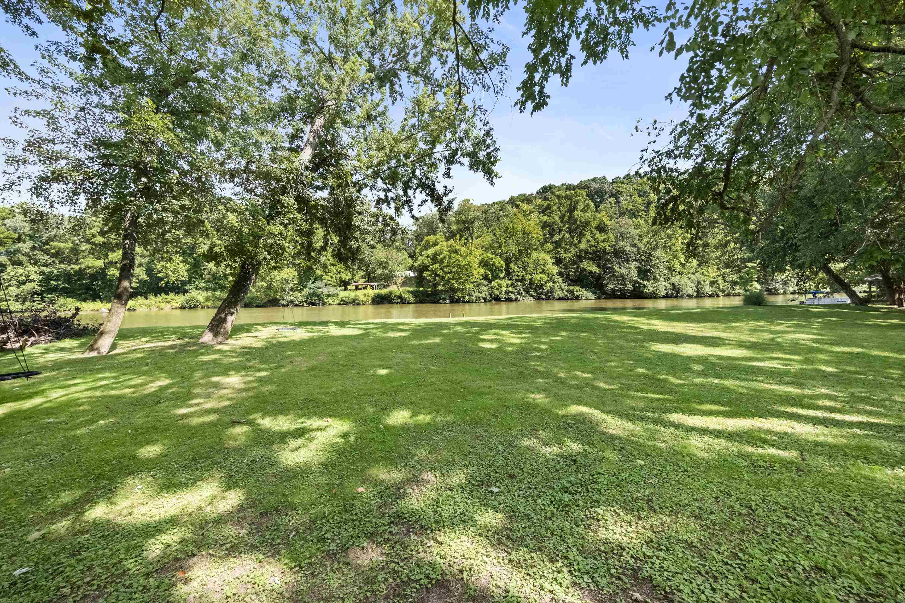 https://zimg.paragon.ice.com/ParagonImages/Property/PH/AABRKY/61061/4/0/0/298e5a72b997d441b75d35cec8d76416/0/45dbb5df36204af1d958bcaf281e13c8/61061-f684af1d-ab57-494b-a597-de1c5903bd3f.JPG