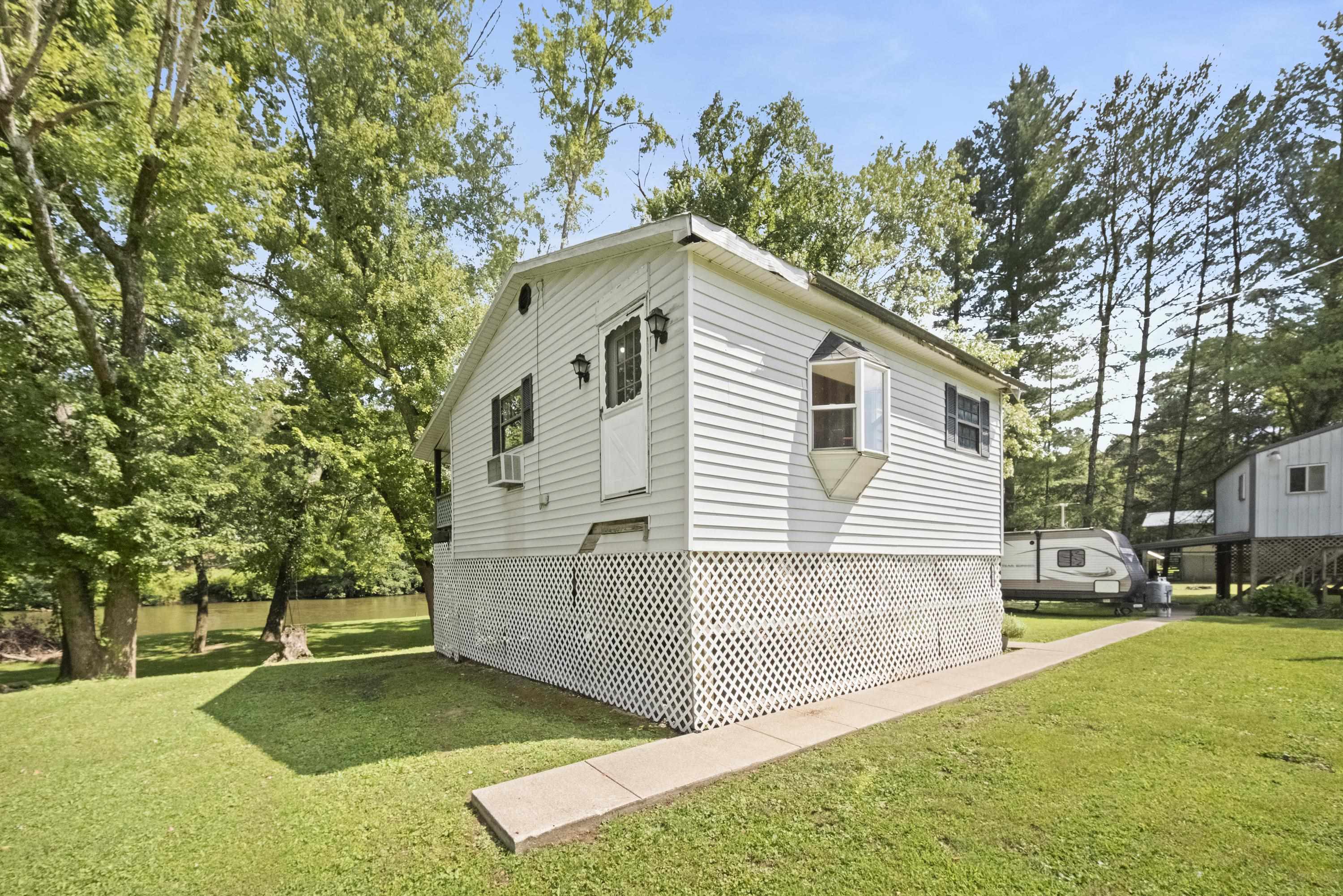 https://zimg.paragon.ice.com/ParagonImages/Property/PH/AABRKY/61061/5/0/0/8976ec87f7ee99e60d3a088ceb0ad523/0/45dbb5df36204af1d958bcaf281e13c8/61061-57596155-af7c-441f-8bcd-08e1399c8b40.JPG