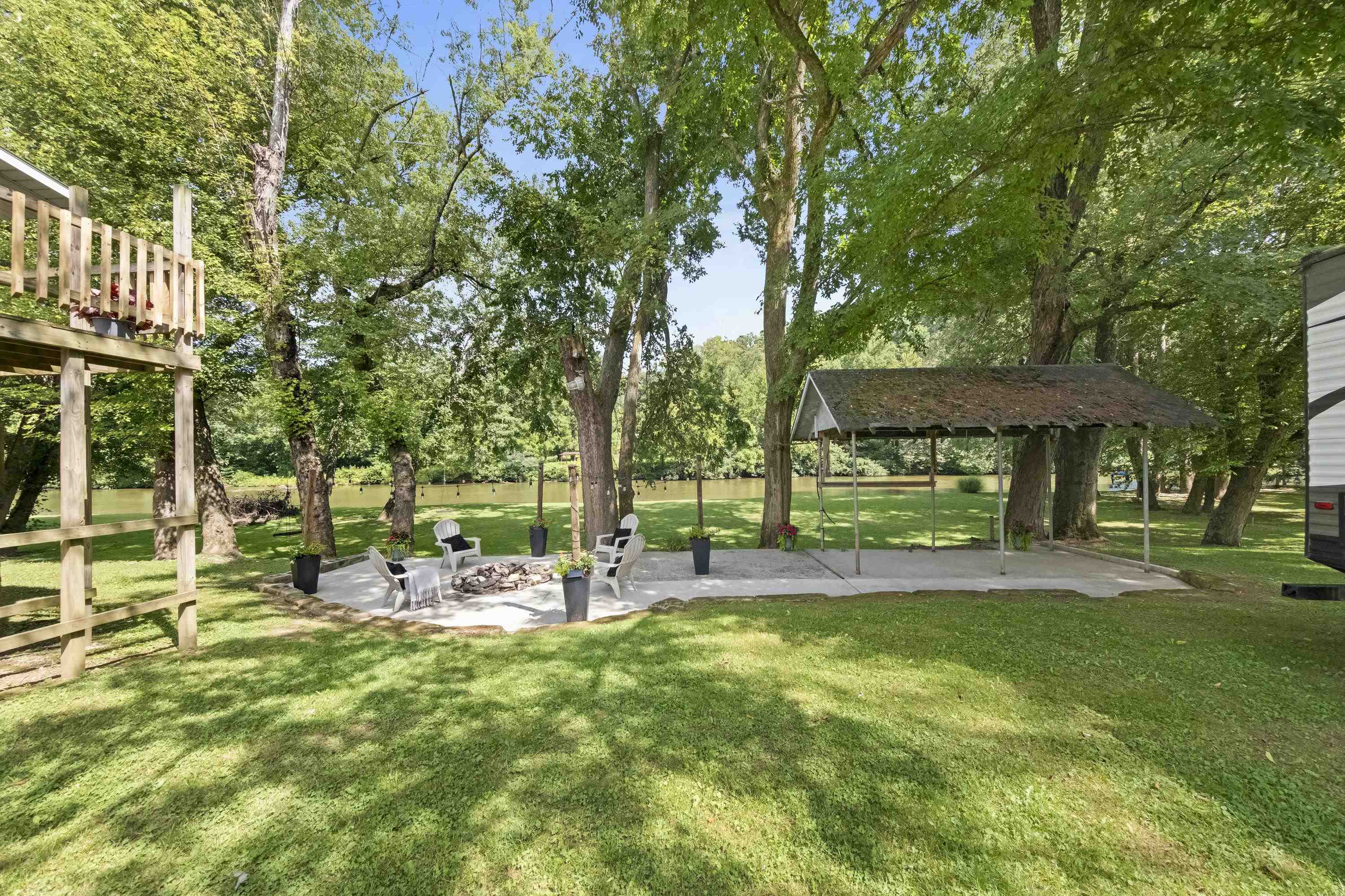 https://zimg.paragon.ice.com/ParagonImages/Property/PH/AABRKY/61061/7/0/0/d9c44a803d5aa42f7252126d6c11ab74/0/45dbb5df36204af1d958bcaf281e13c8/61061-030ab1e4-15cc-4be6-9f2f-ba88cca5f072.JPG