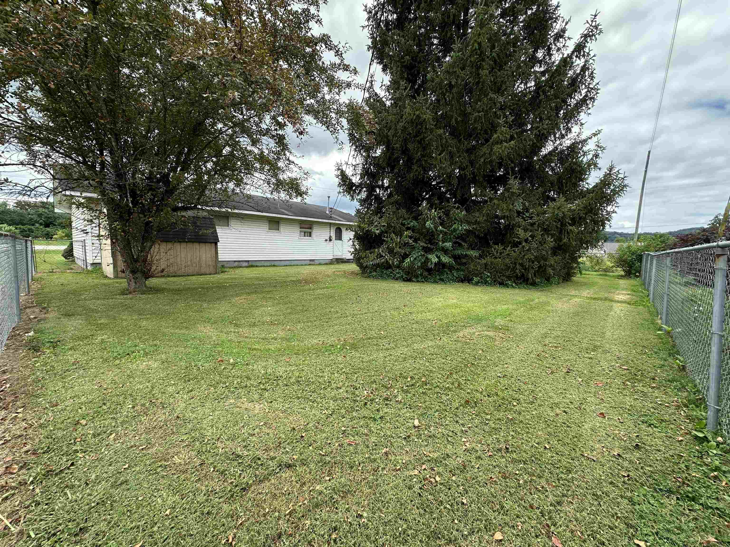 https://zimg.paragon.ice.com/ParagonImages/Property/PH/AABRKY/61062/4/0/0/104ab4dc7f0e28531c550296fbc1a85a/0/4ee1661c977857a97bec411fd02e2260/61062-5bb17c40-bf14-44e1-8189-18c341b3534f.JPG