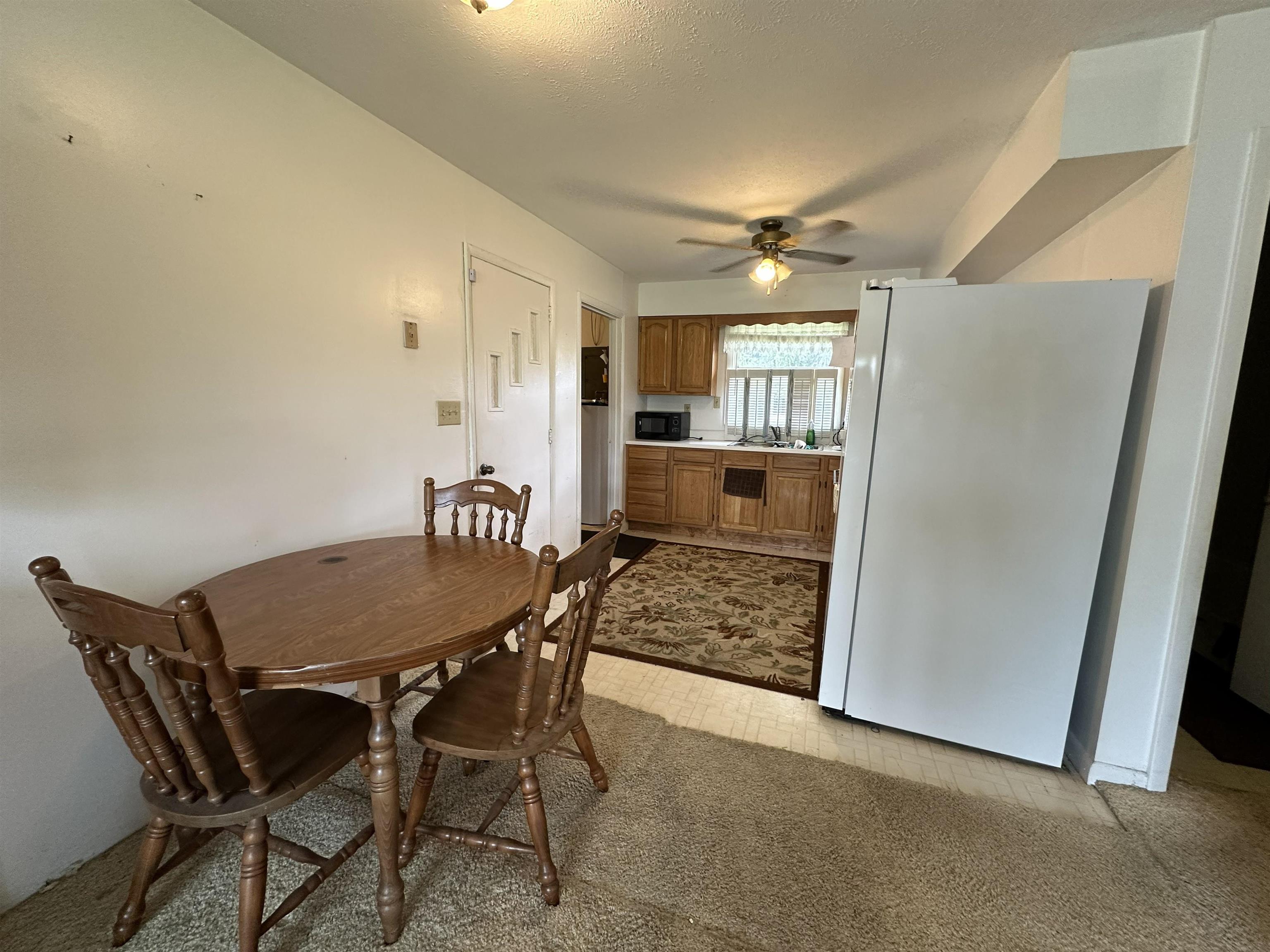 https://zimg.paragon.ice.com/ParagonImages/Property/PH/AABRKY/61062/6/0/0/19a19e877da909189b85c9f75514855f/0/4ee1661c977857a97bec411fd02e2260/61062-527e33dc-53ee-4966-9d62-98c184c737fc.JPG