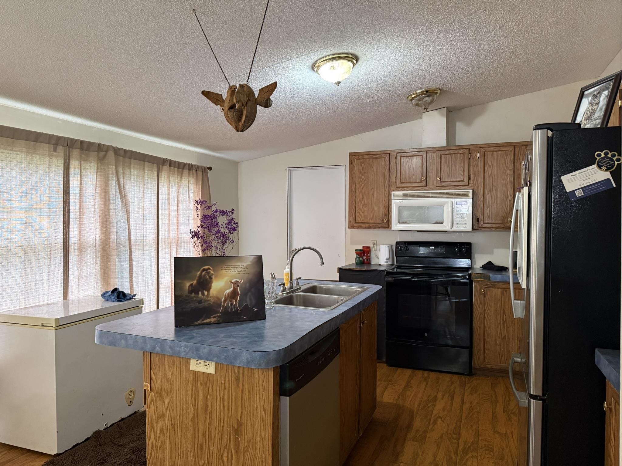 https://zimg.paragon.ice.com/ParagonImages/Property/PH/AABRKY/61067/7/0/0/263bd99d53da3d9017c2dffdf8e3f0c7/0/16af9ec8209be3586265633c551cbeb3/61067-6a6ec7e7-c0dc-43b7-b8fe-ebada1567c6b.JPG