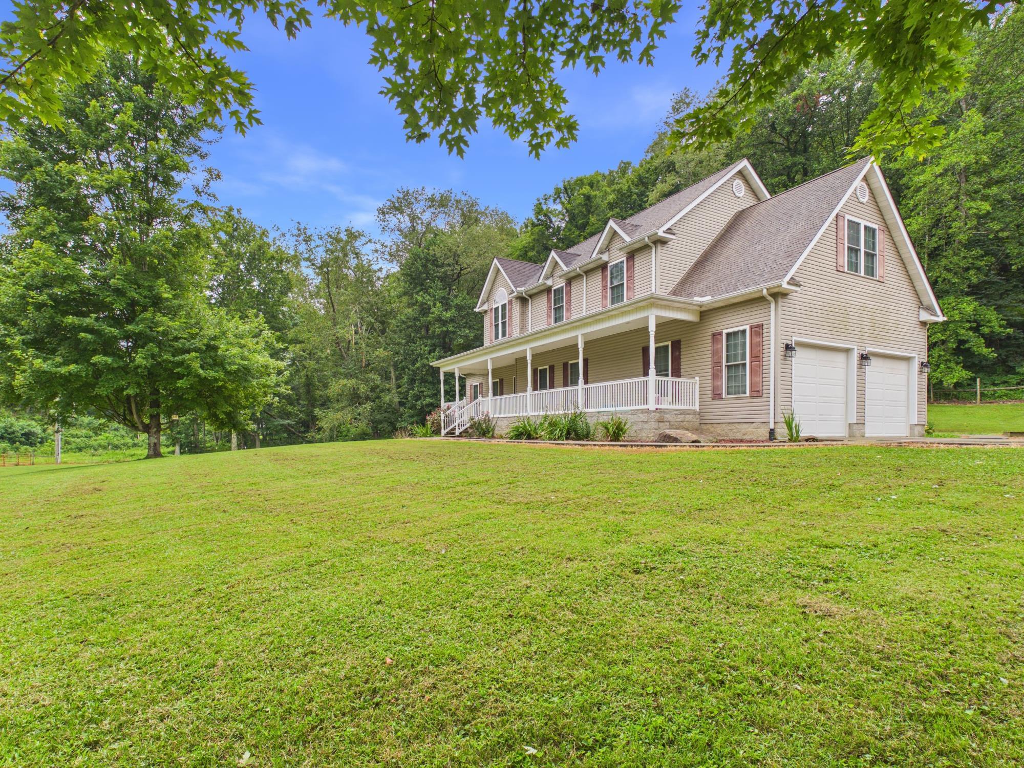 https://zimg.paragon.ice.com/ParagonImages/Property/PH/AABRKY/61071/1/0/0/f1451de5047f6a88ec13196b49a508a1/0/725ebd03b443881a0bc59afc00c362c6/61071-98f237de-01a3-41cc-89e1-ed6a20ea91da.JPG