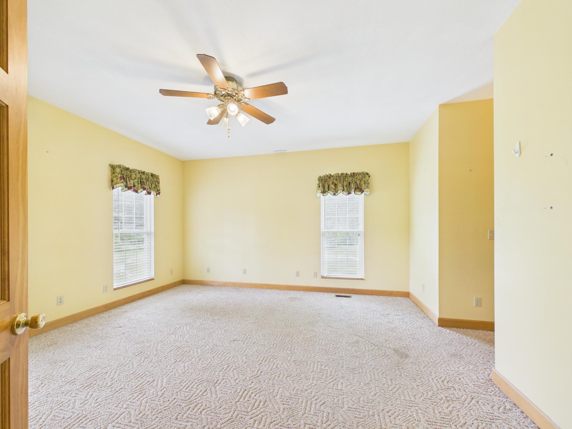 https://zimg.paragon.ice.com/ParagonImages/Property/PH/AABRKY/61071/11/0/0/0d4fea7f76f87bb4fc80f7460484492e/0/725ebd03b443881a0bc59afc00c362c6/61071-27ba0d7f-b308-42a3-bfe4-da70eeef24da.JPG