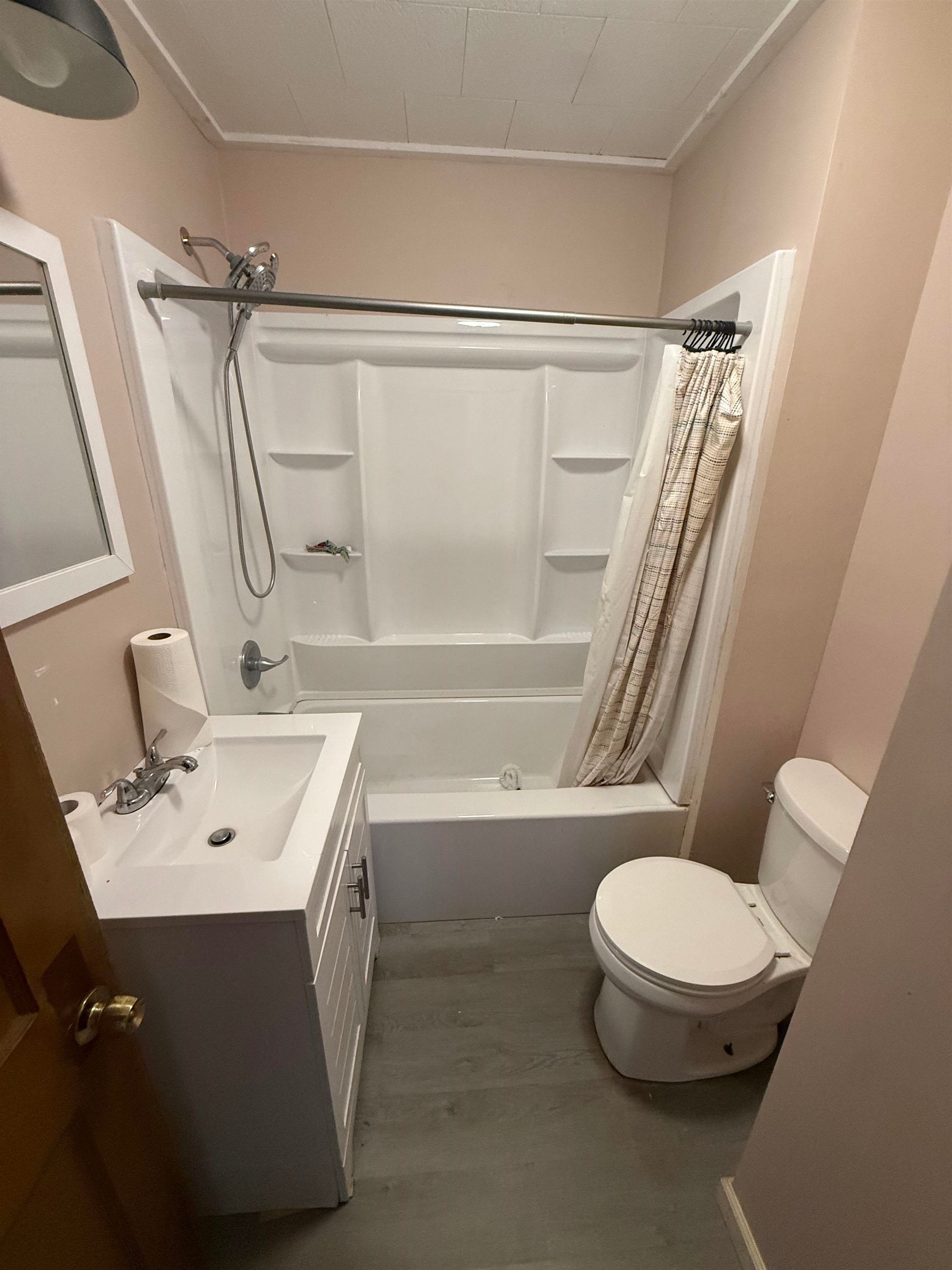 https://zimg.paragon.ice.com/ParagonImages/Property/PH/AABRKY/61082/13/0/0/3d6d4d5e90a5986afe945bcfdefcd4ca/0/4d5dcd4820ed2ea7840265178c38e661/61082-249b03f2-797d-4dad-b5de-24c714160e91.JPG