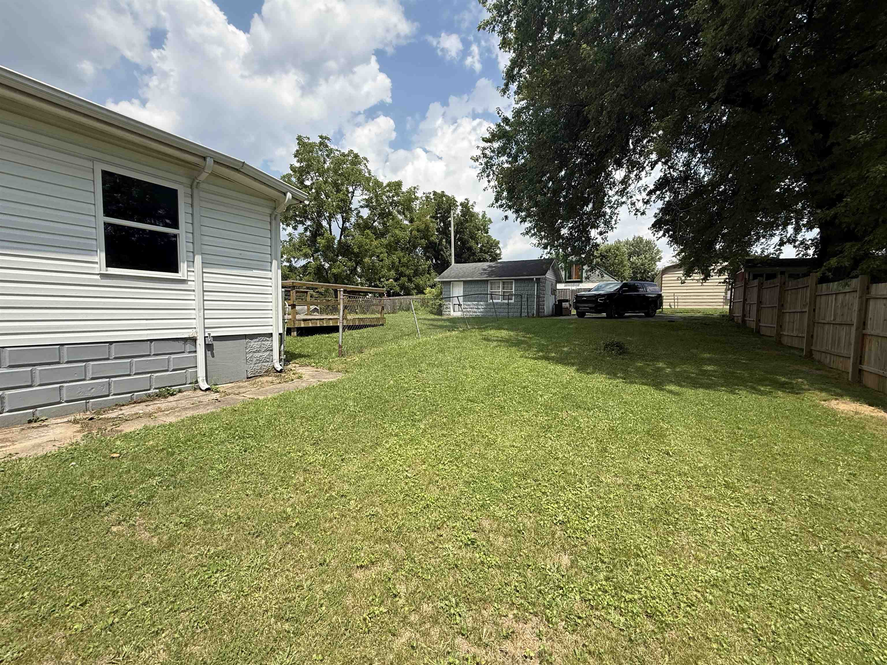 https://zimg.paragon.ice.com/ParagonImages/Property/PH/AABRKY/61082/2/0/0/d5bf9578a85e8a2fc112523ef3c56d1d/0/4d5dcd4820ed2ea7840265178c38e661/61082-3721c929-175a-42bd-bbc5-c6375f296b22.JPG