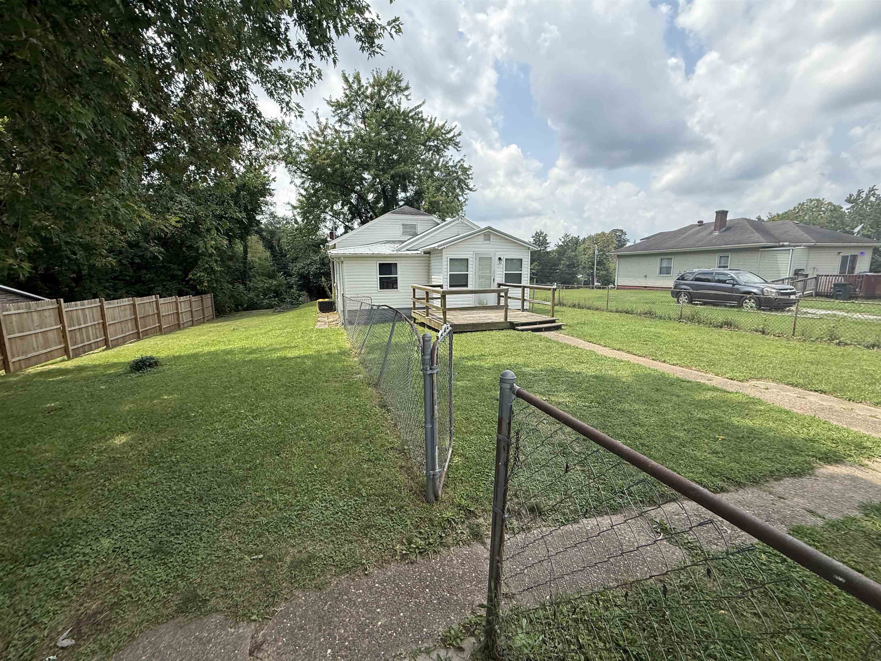 https://zimg.paragon.ice.com/ParagonImages/Property/PH/AABRKY/61082/4/0/0/14e8bdb04419bcb863df699a06085f50/0/4d5dcd4820ed2ea7840265178c38e661/61082-03b5b6a6-1ff3-42ff-a219-6a4b1083d43e.JPG
