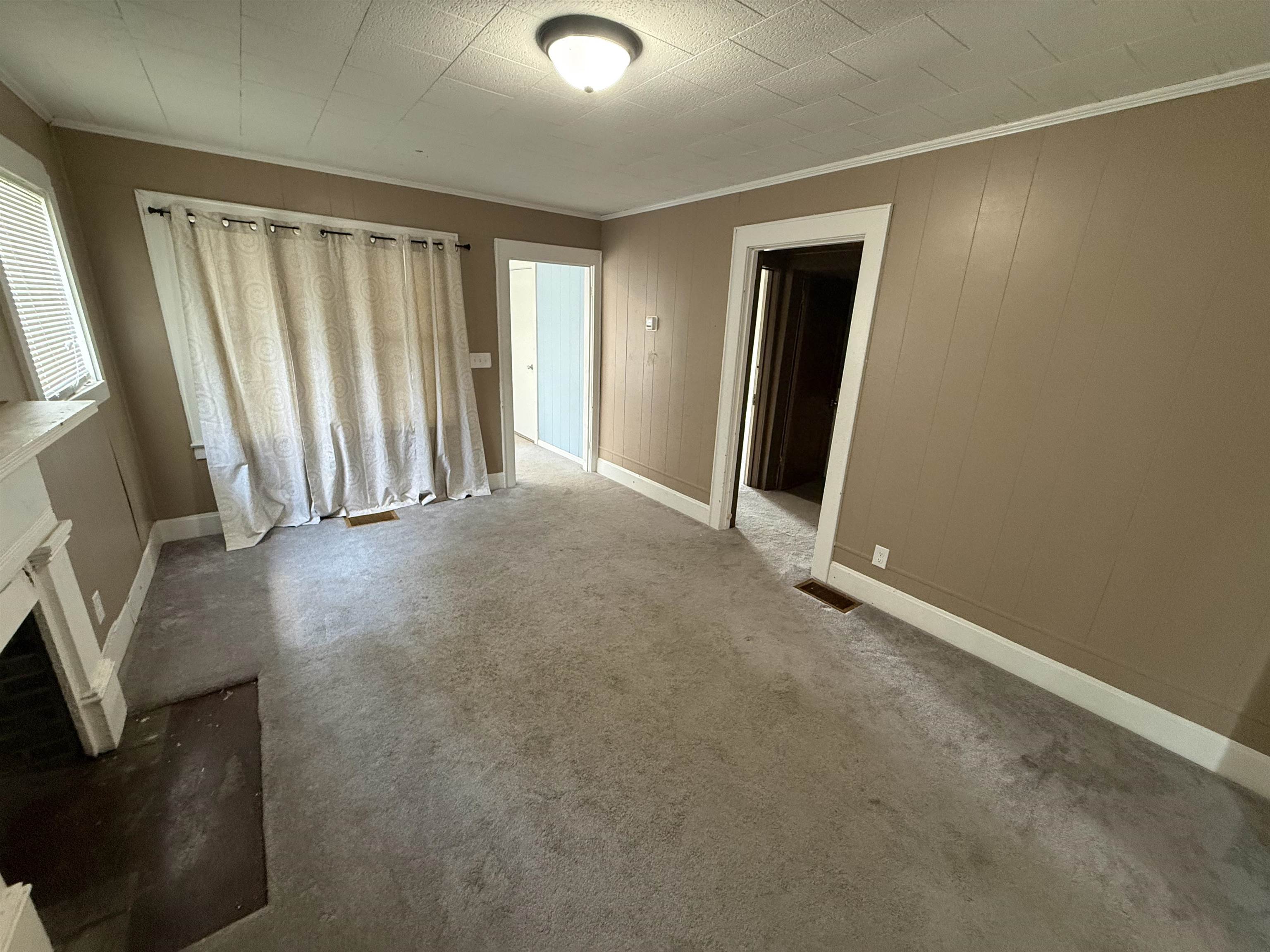 https://zimg.paragon.ice.com/ParagonImages/Property/PH/AABRKY/61082/8/0/0/6cddecae03b4e041f78d34b51115df59/0/4d5dcd4820ed2ea7840265178c38e661/61082-929db39a-abaa-497f-a309-edbd33a5b4e2.JPG