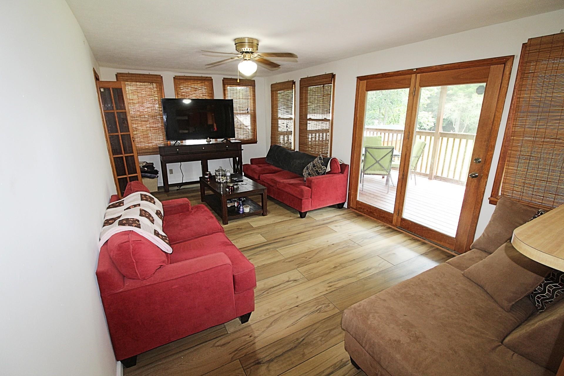 https://zimg.paragon.ice.com/ParagonImages/Property/PH/AABRKY/61089/6/0/0/ef11b7284535421155f850b62911e3df/0/ce987baf13951c24e5e5e9b7645e1262/61089-23761f2b-8e10-4d9b-8c6d-333159f271c3.JPG