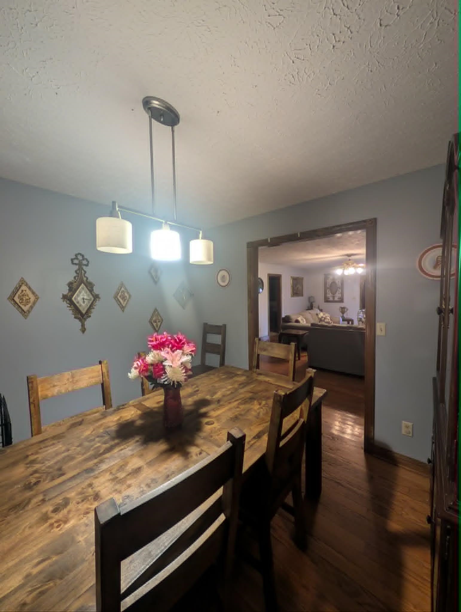 https://zimg.paragon.ice.com/ParagonImages/Property/PH/AABRKY/61092/8/0/0/b82688ca9e0e54dec4267d40cb0ecfac/0/88721b1102c9a5713bd81350d3a23870/61092-07971fc5-ce69-4f08-a02f-0e2acefa18aa.JPG
