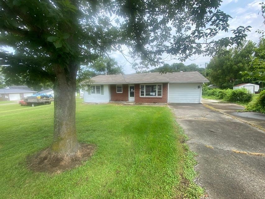https://zimg.paragon.ice.com/ParagonImages/Property/PH/AABRKY/61093/1/0/0/d54f112211a9369450fec777cf8c8a47/0/f20ac9e36d41bf2335793fd000dcada6/61093-83c3813e-65cf-4e5a-bd28-e009e4d06dbb.JPG
