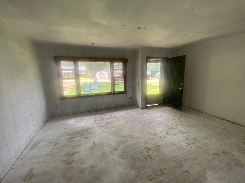 https://zimg.paragon.ice.com/ParagonImages/Property/PH/AABRKY/61093/12/0/0/f6bd41484befe6cb6025d7f2990966ee/0/f20ac9e36d41bf2335793fd000dcada6/61093-51f6b589-0857-423e-9481-3e82a8308be8.JPG
